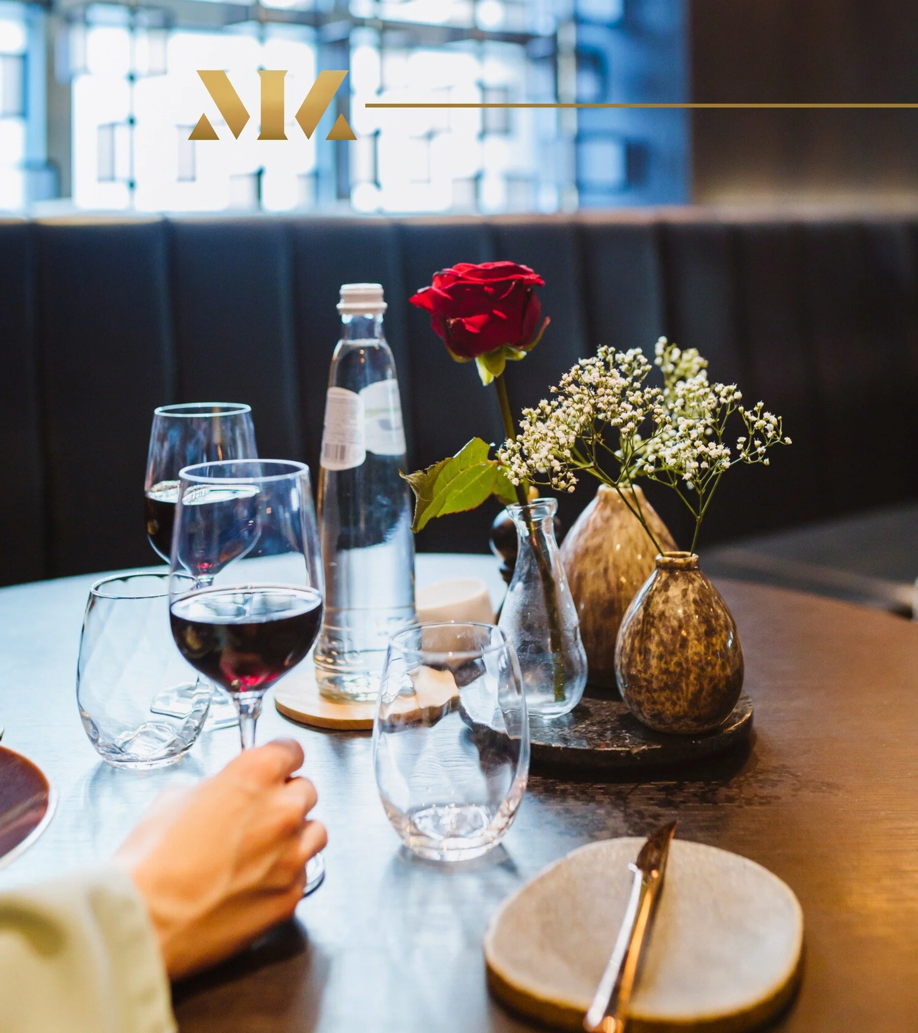 Experience the taste of Antwerp in every detail. A glass of wine, good company, and the kind of conversations that make time slow down. 🍷

#wineandtalk #madeinantwerprestaurant #globallyloved #winetime #tabletalks #antwerpdining #cozyevenings #taste