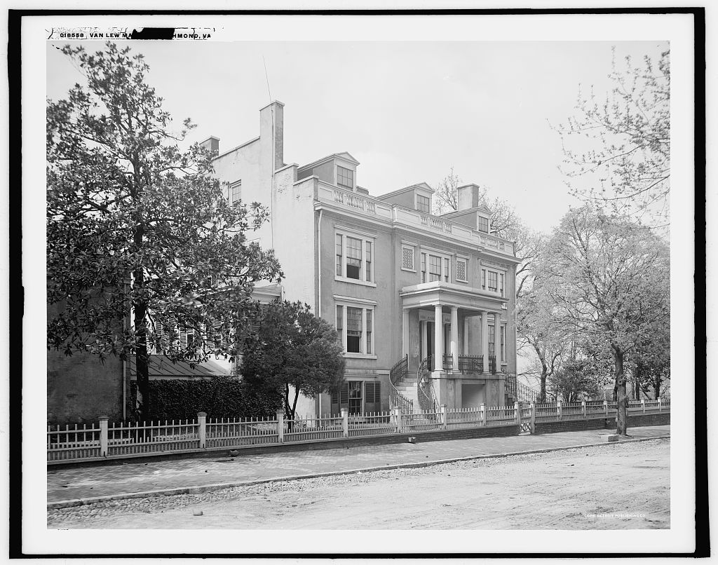  Elizabeth Van Lew’s mansion in Richmond, Virginia, circa 1905. It was quite a lovely spot. You’d never have known she had stinky Yankee stowaways in her attic!   Courtesy of the Library of Congress  