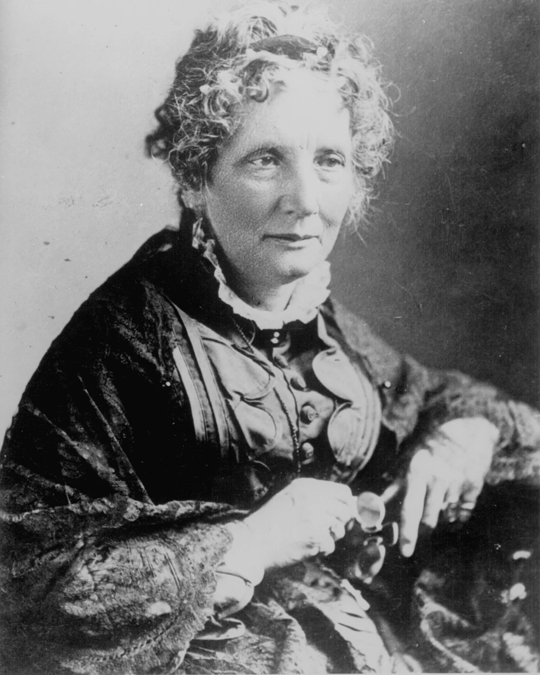  Harriet Beecher Stowe, who wrote the incendiary Uncle Tom’s Cabin in 1852. It was the best-selling book of the century, and one that Abraham Lincoln supposedly quipped helped start the Civil War.   Wikicommons  