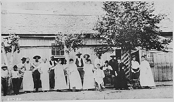Clifton, AZ dance hall_1880s_NARA.gif