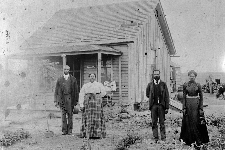 settlers in Nicodemus, Kansas_Wiki.jpg