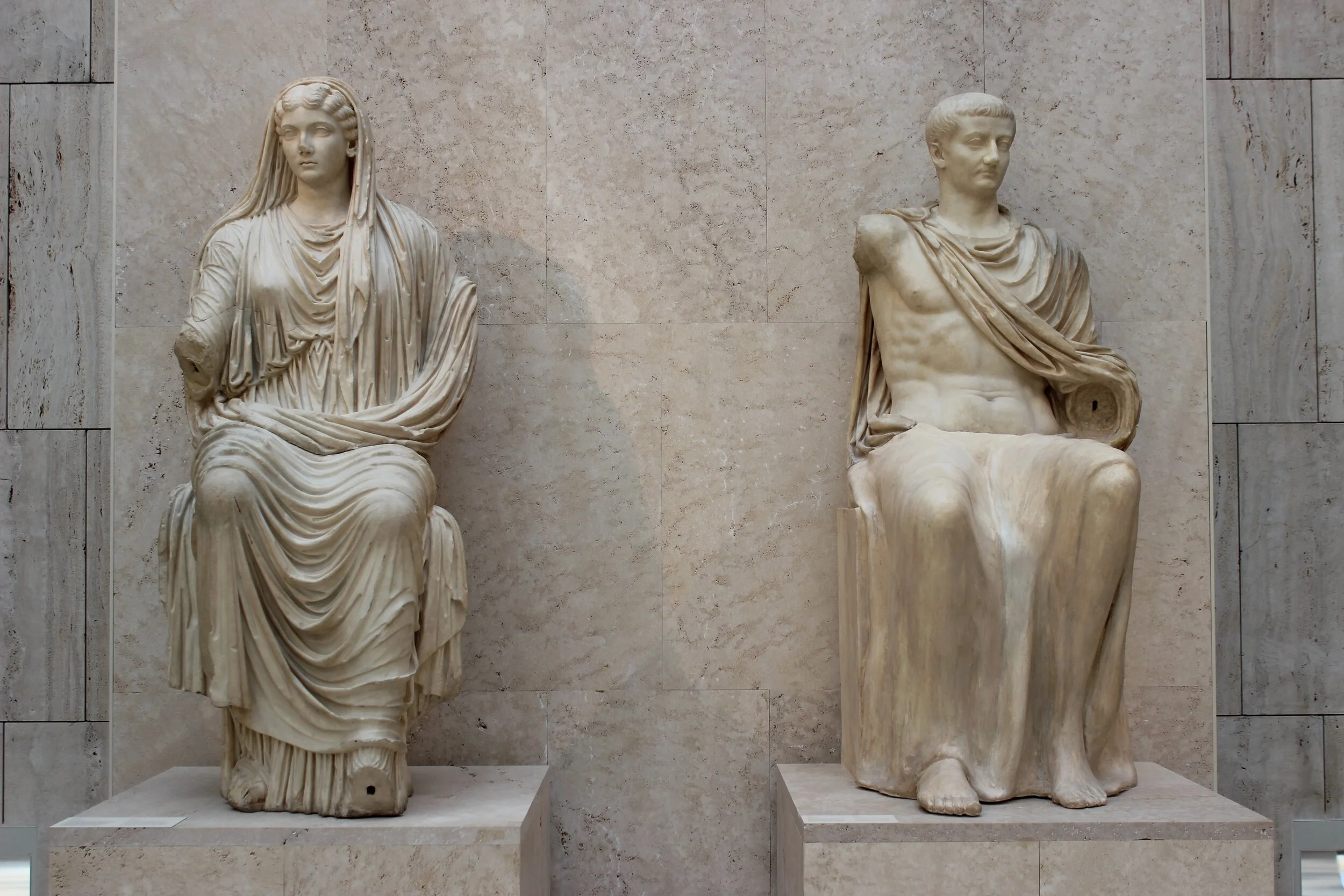 Livia and her son Tiberius, AD 14–19, from Paestum, National Archaeological Museum of Spain, Madrid_WIKI.JPG