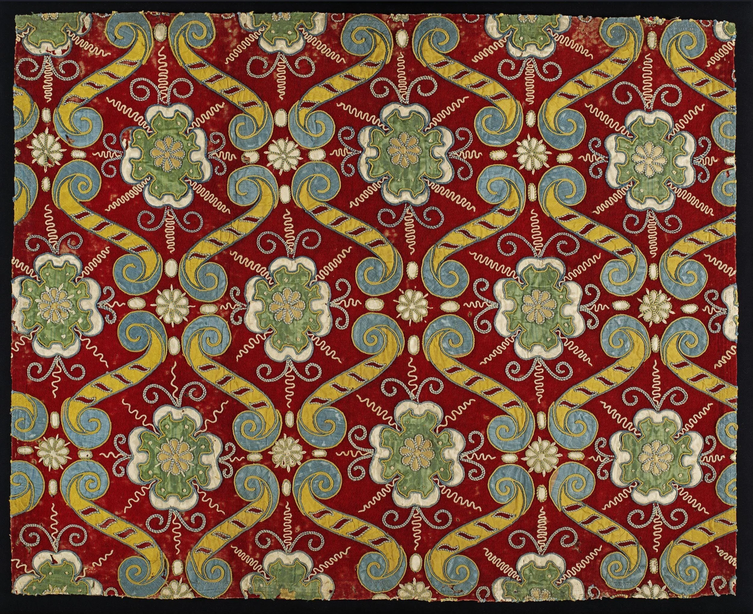 Tudor rose textile (1580), courtesy of the V&amp;A Museum.
