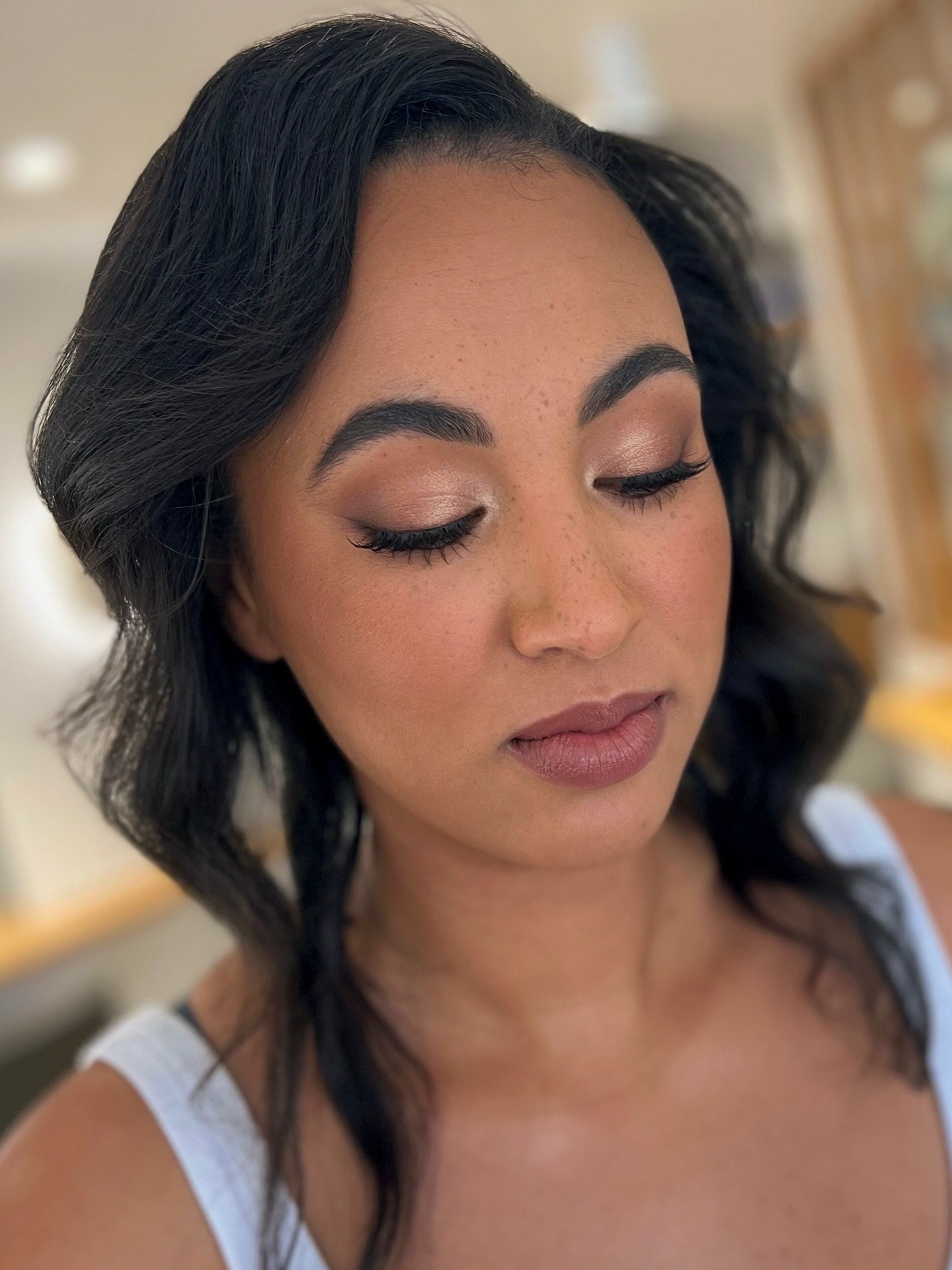 Finally got my hands on this gorgeous face 🤩 
Rach was off to an awards night so we had to bring out a bit of glam 💁&zwj;♀️ 
Hair by @hareandhuntersalon and makeup by me. 

#samhartmakeup #nzmakeupartist #nzmua #aucklandmakeupartist #awardsnight #g