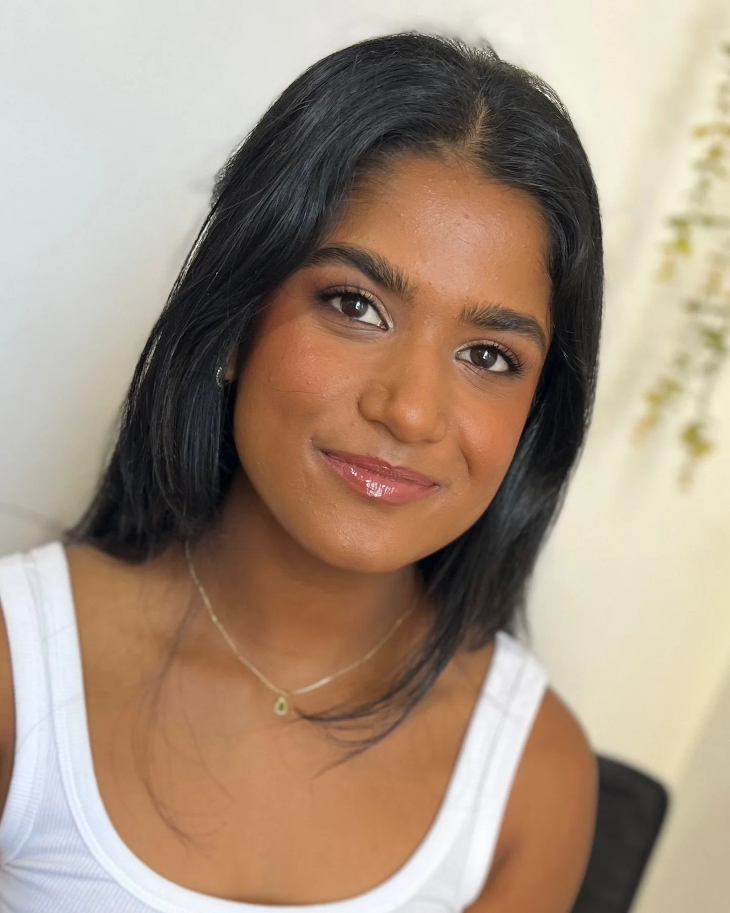 My Shayla 🥹 @shayla_hari 
So nice to see this beauty again for another soft glam 💖

#samhartmakeup #samhartsam #nzmakeupartist #nzmua #aucklandmakeupartist #awardsnight #softglam