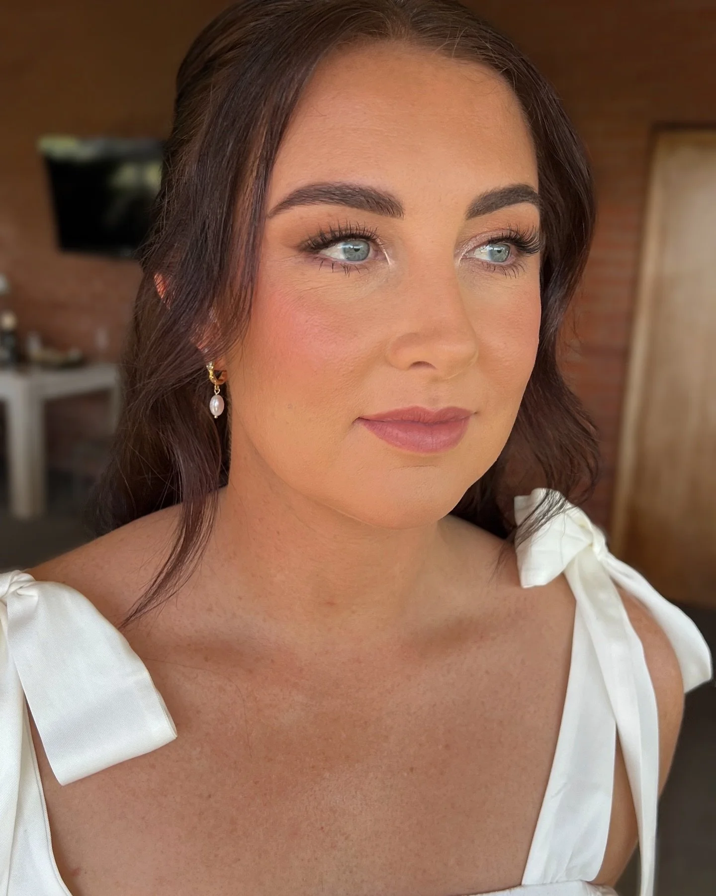 Loved creating your bridal look Renee! Even though it was completely different to your trial and you genuinely had no idea what you wanted on the wedding morning 🤣🤣
Thank you for trusting me regardless!! 🫶

Hair by Aimee @thestyled_bride 

#auckla
