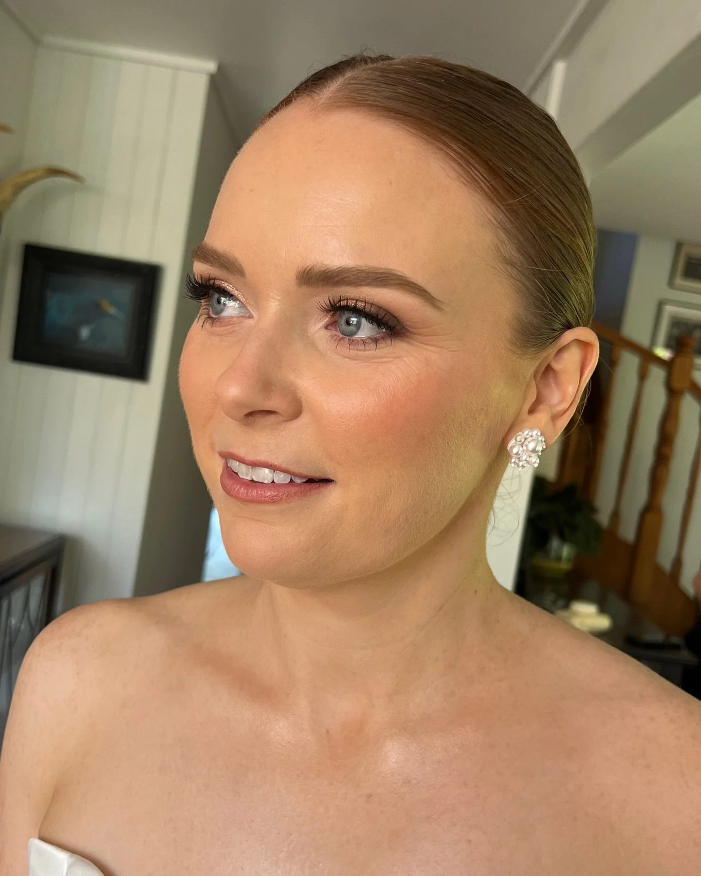 I think I have unlocked my new favourite look 😍

Alex trusted me with her bridal look and had no trial! 
I was beyond chuffed to see tears of joy when she looked in the mirror 🥹🥹🥹
Dang I love my job!! 

Hair by @chantellewoodwardhair_ 

#samhartm