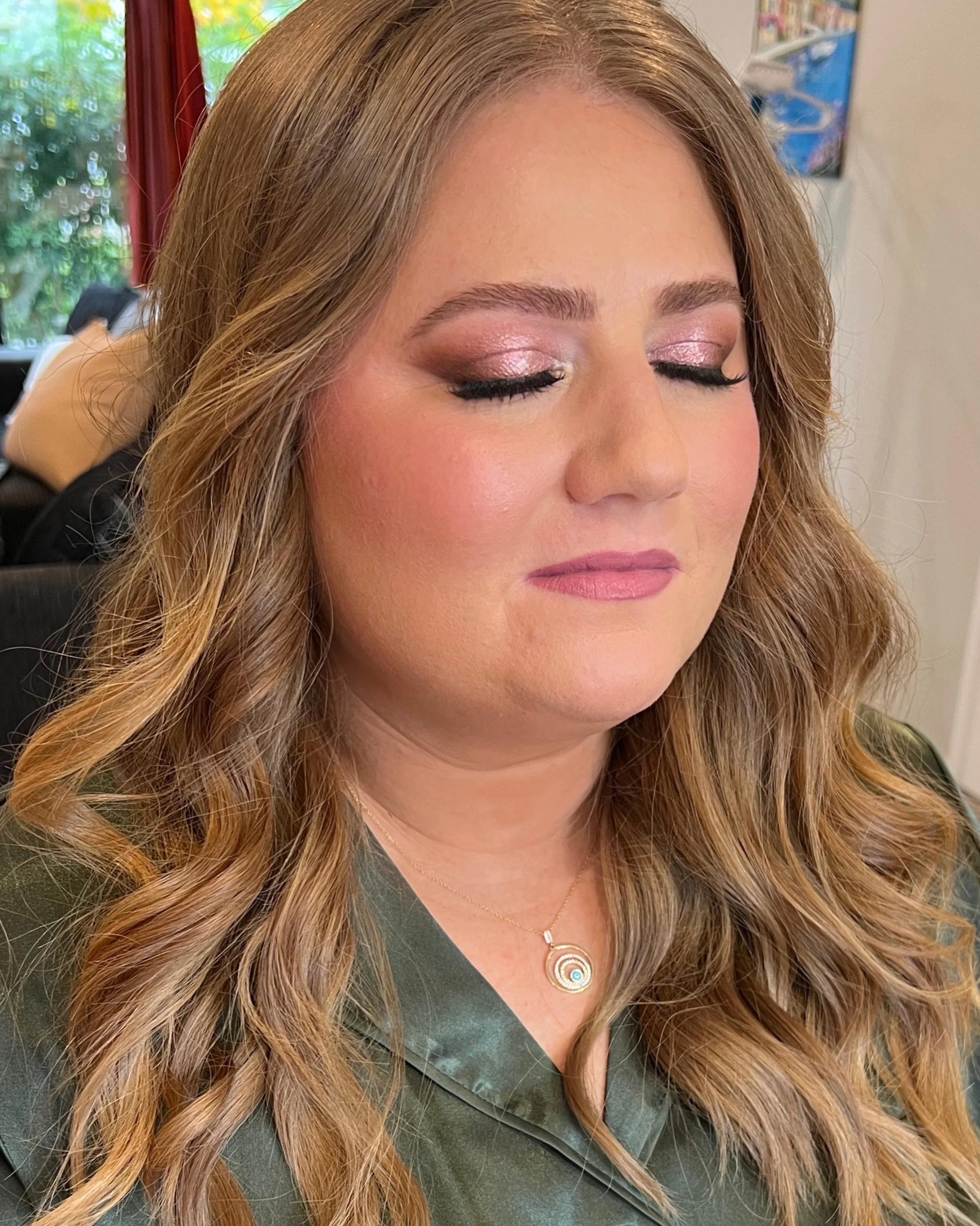 Olivia&rsquo;s pinky bridal glam 💕💖💓

She loved her trial and the only note was - more pink! So we intensified the pink for the wedding day! 

Hair by @freshandflawlessnz 

#samhartmakeup #nzmakeupartist #nzmua #aucklandmakeupartist