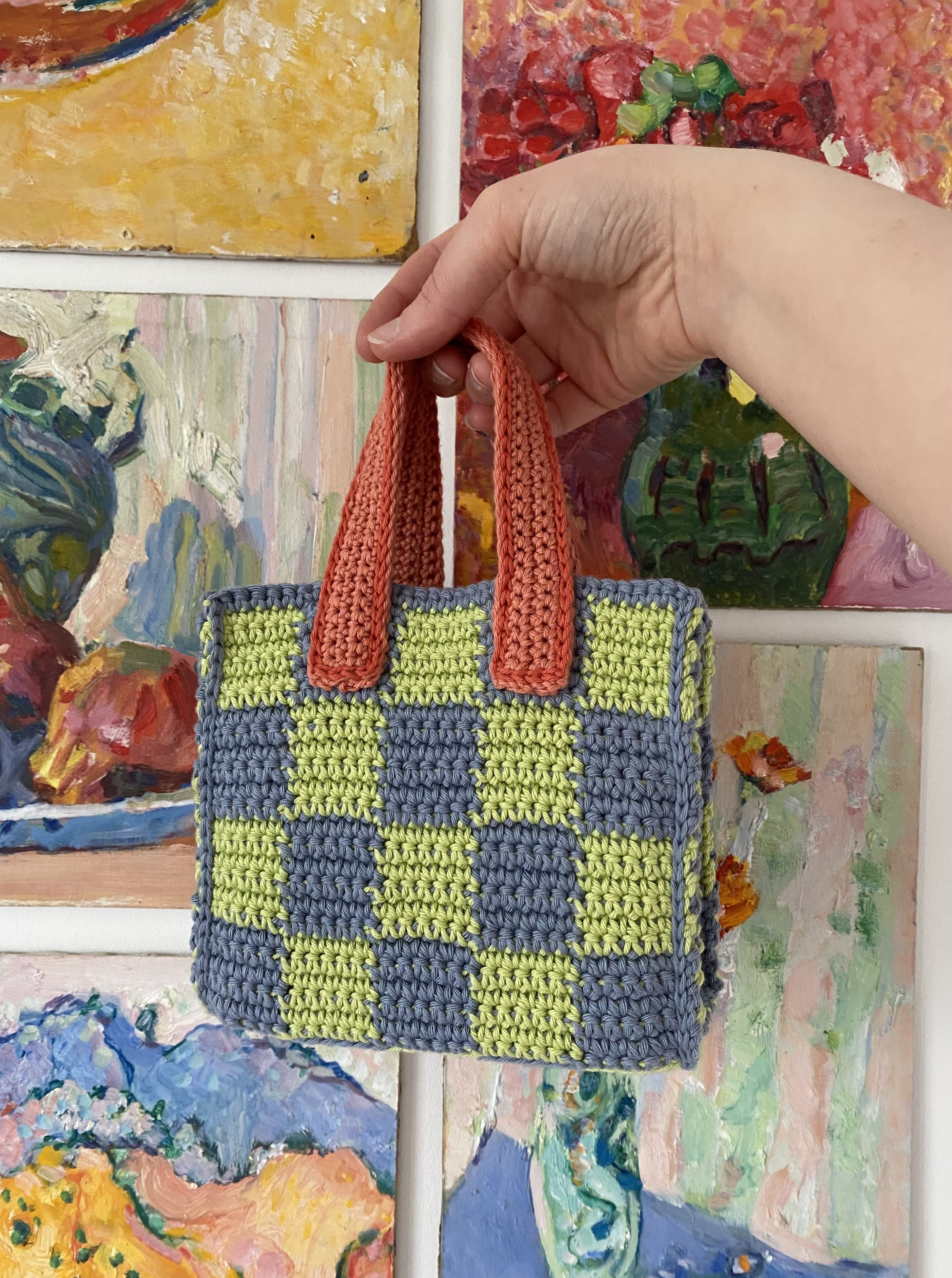  Checkered crochet bag for learn to crochet classes  