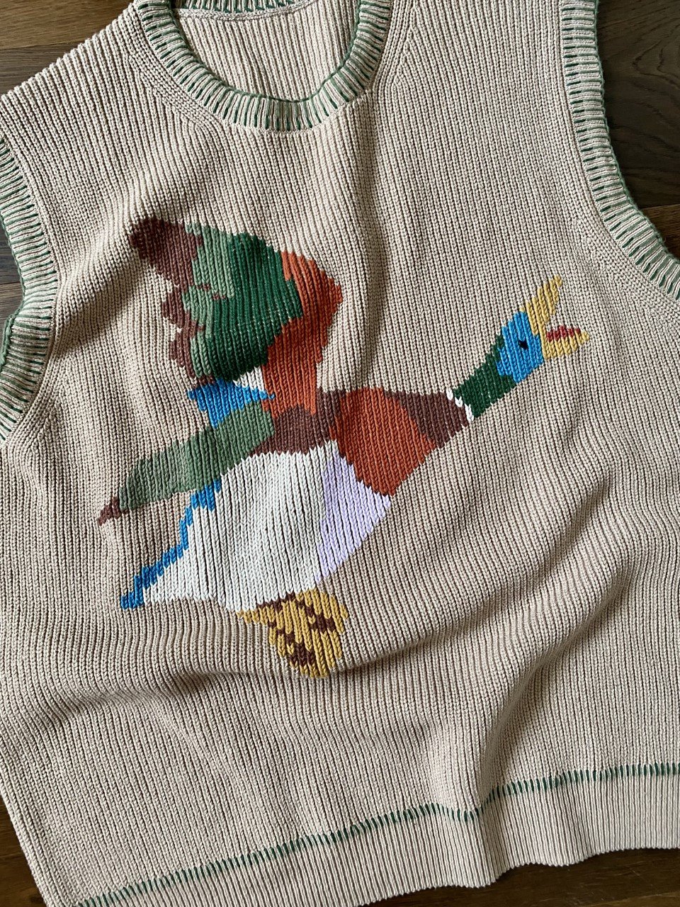  Embroidered knit vest for my love  