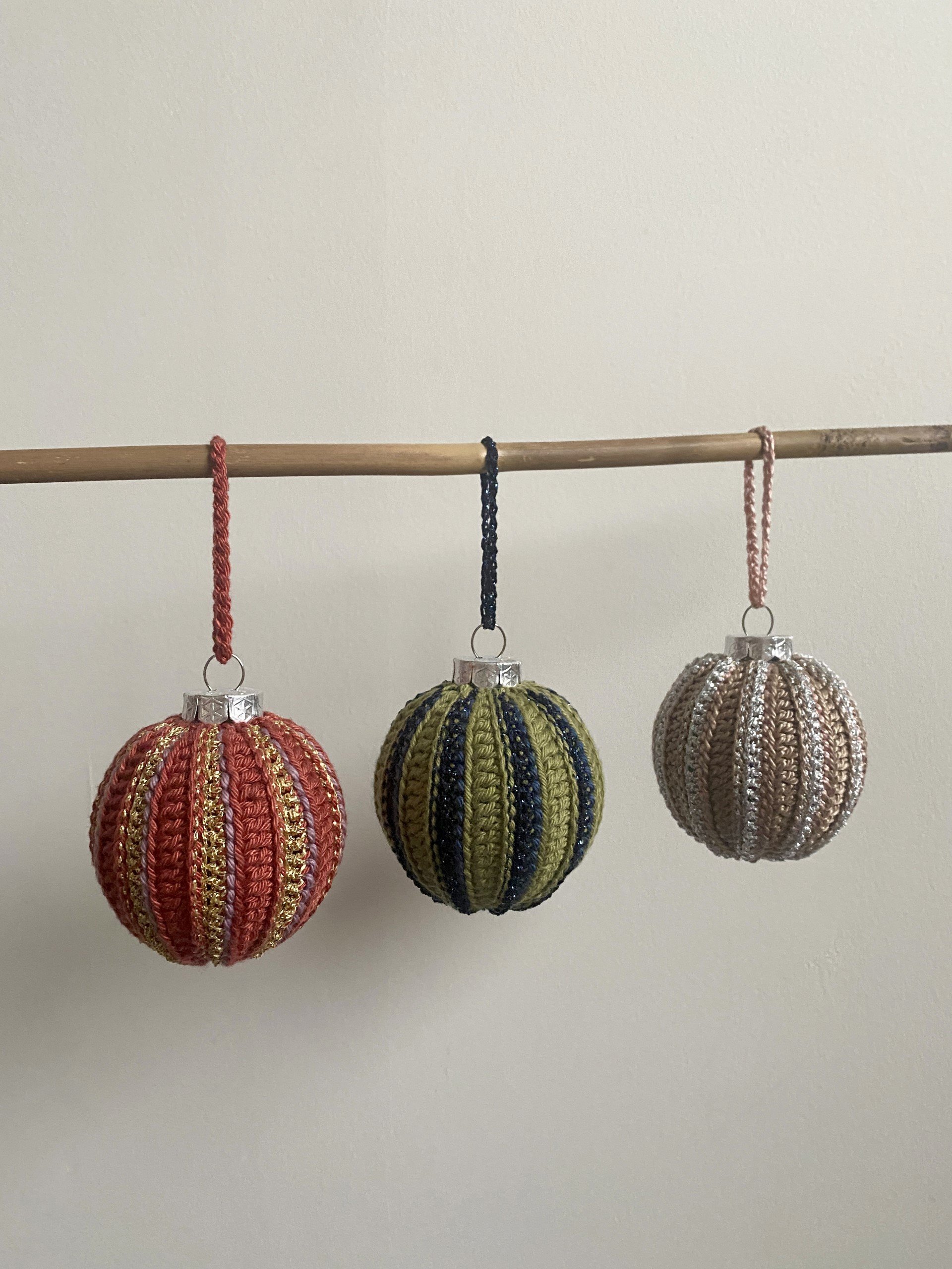  Crochet Christmas baubles 