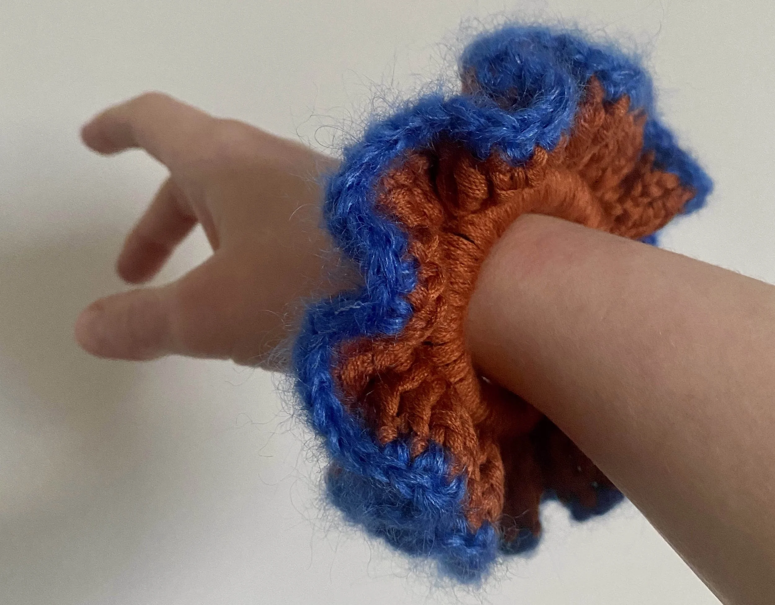  Crochet scrunchie 