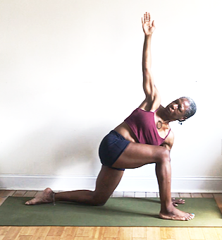 parivrtta anjaneyasana