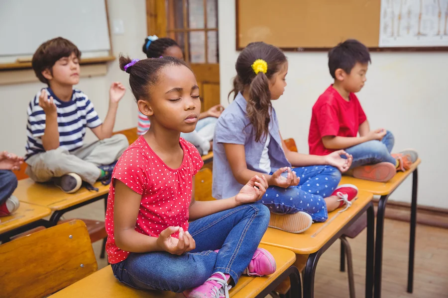 Mindfulness-in-the-Classroom.jpg