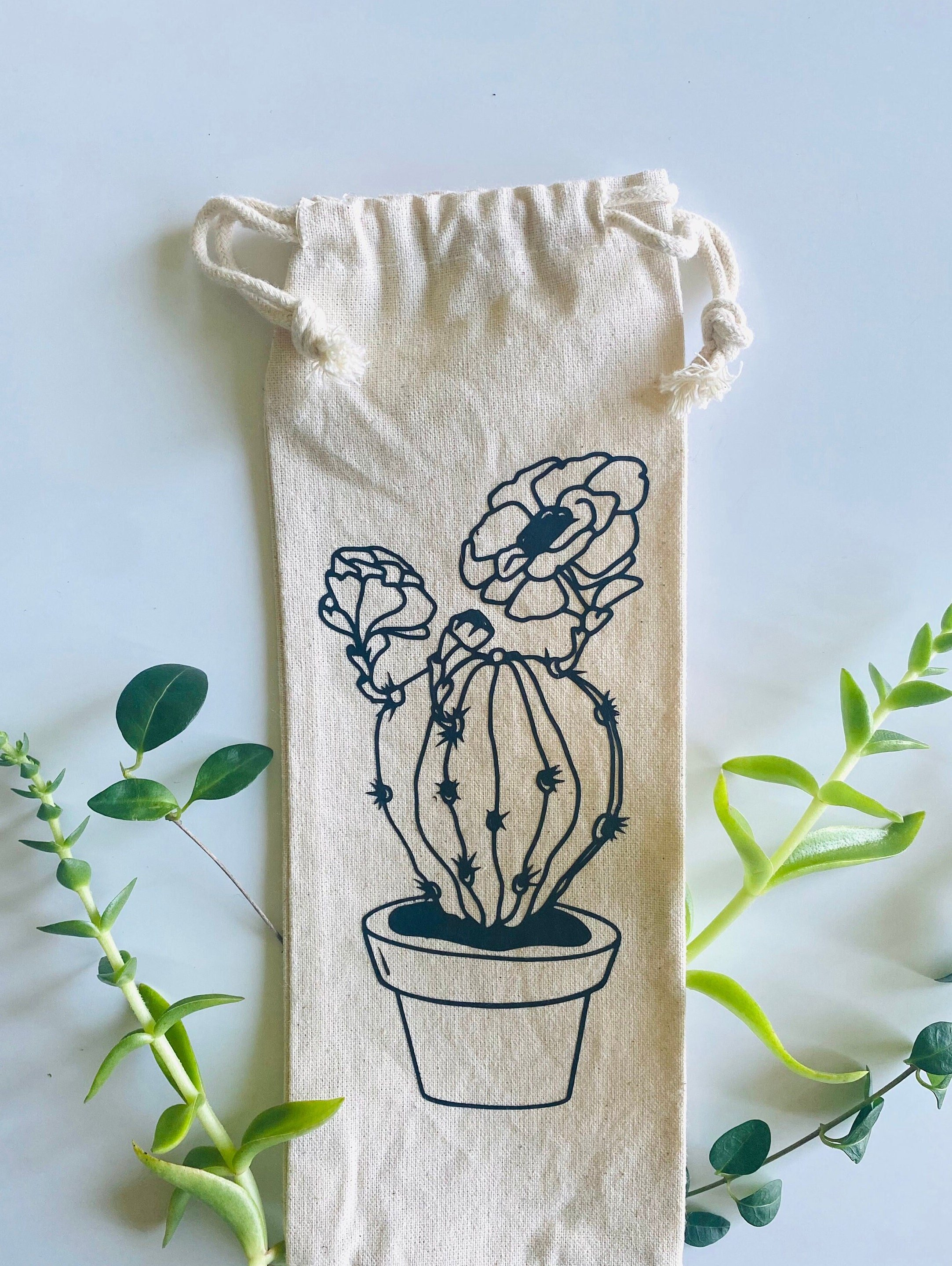 https://i.etsystatic.com/17689978/r/il/72d4c8/3360799988/il_fullxfull.3360799988_k286.jpg