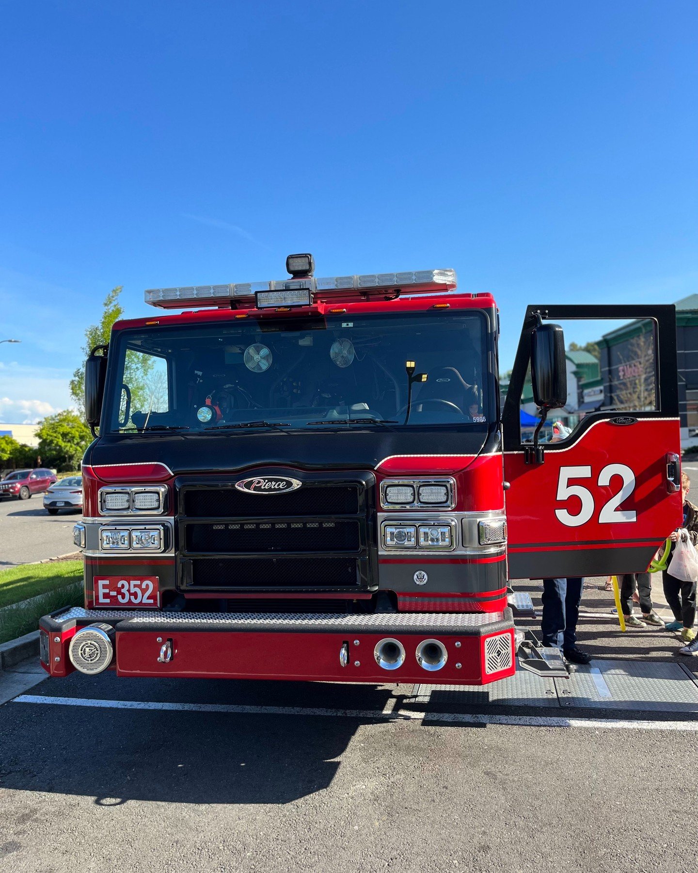 🚒 Hero Night 2024
🚔 May 2, 4-7pm

🚑 The countdown is on for Hero Night! And theres still space for you to join us! Bring your friends, and join us to meet your heroes. We are so excited to have Tukwila Police, Puget Sound Fire, and Tri-Med Ambulan