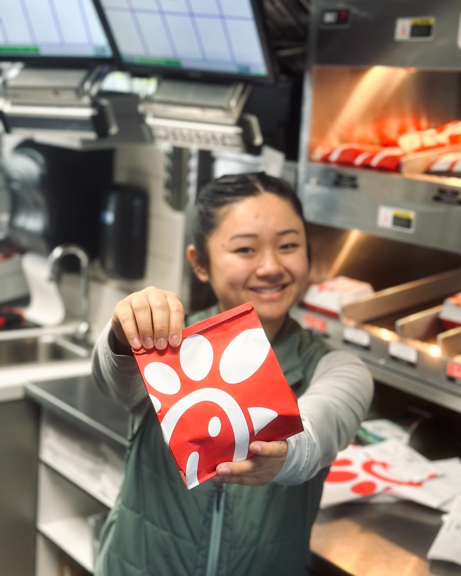 Giveaway this Friday, May 17, 6-8pm. 🥳

Place a Mobile order for pickup in our Mobile-Thru lane in the Drive-Thru, and automatically receive a Free Original Spicy Chicken Sandwich with your order. Tag your friend who you want to being to Chick-fil-A