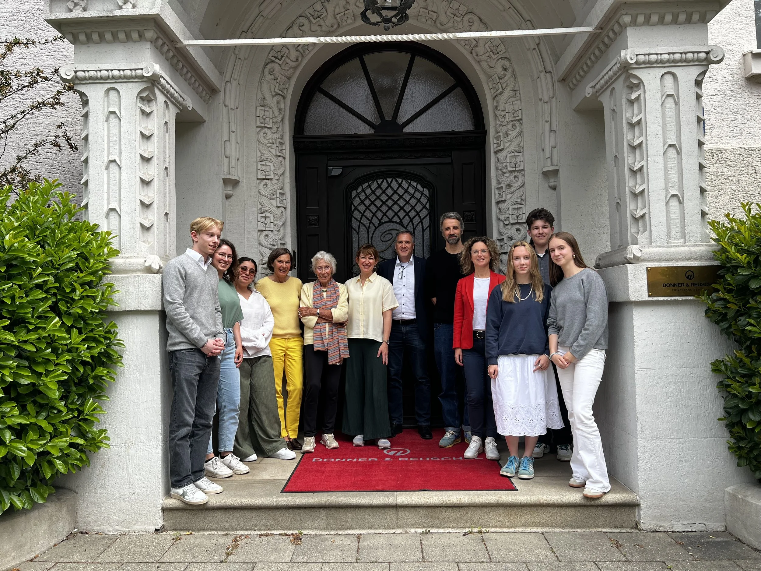 Die acht Siegerprojekte des JUGEND HILFT Wettbewerbs 2025 stehen fest!