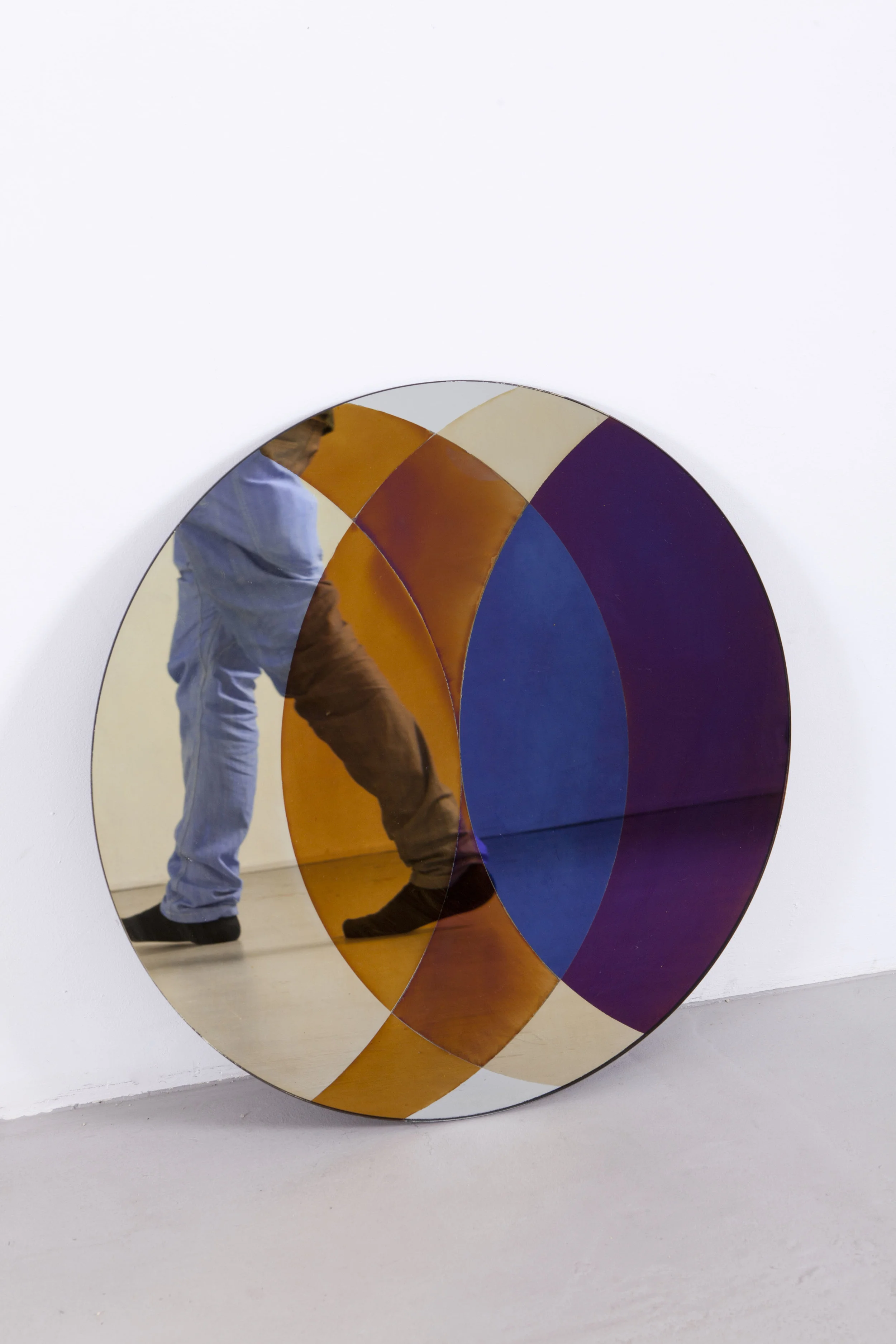 transnatural_Transience_mirror_circle+feet_byfloorknaapen_26.jpg