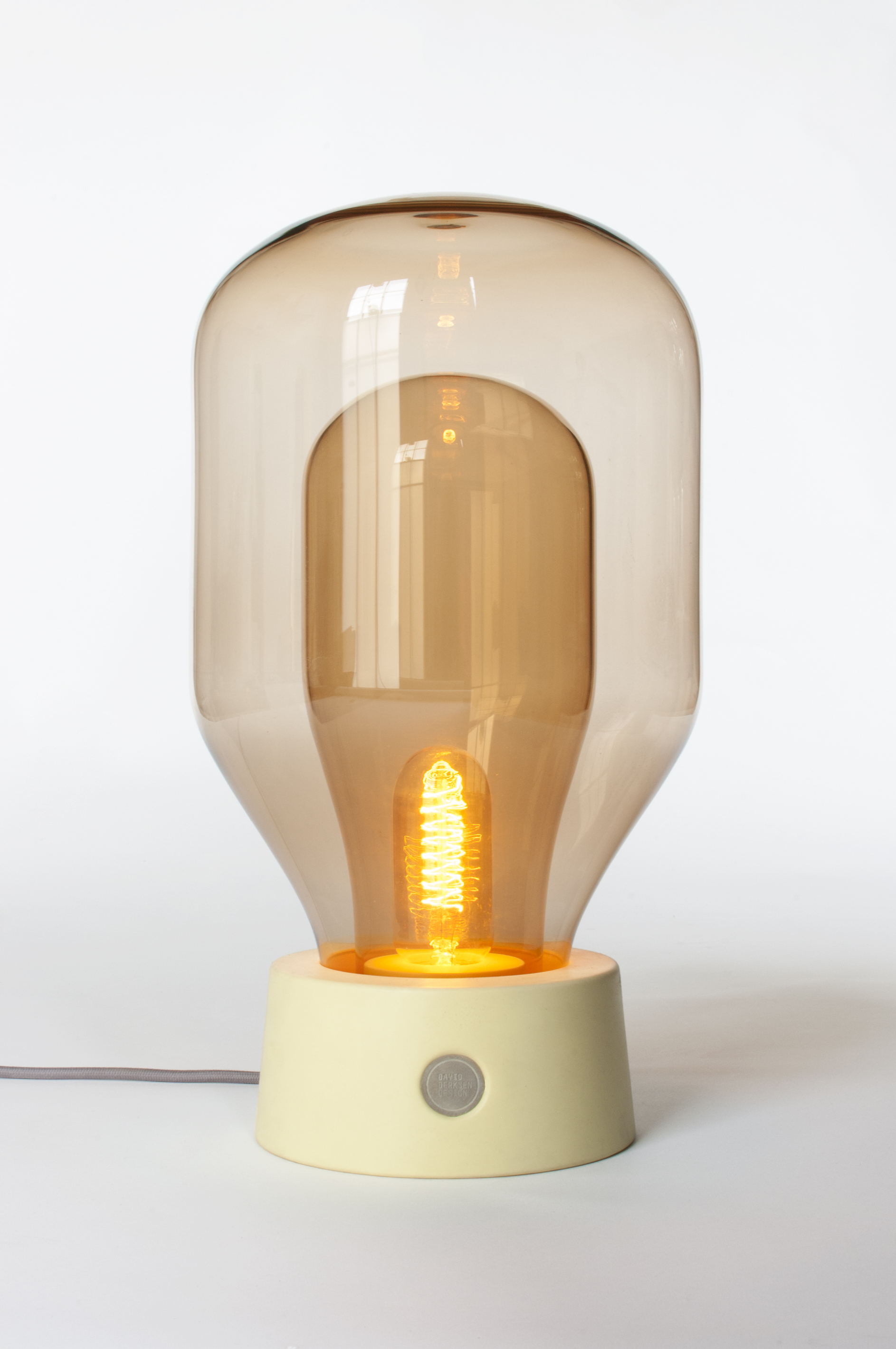 DewarLight-Front-On-David DerksenDesign-HR.jpg