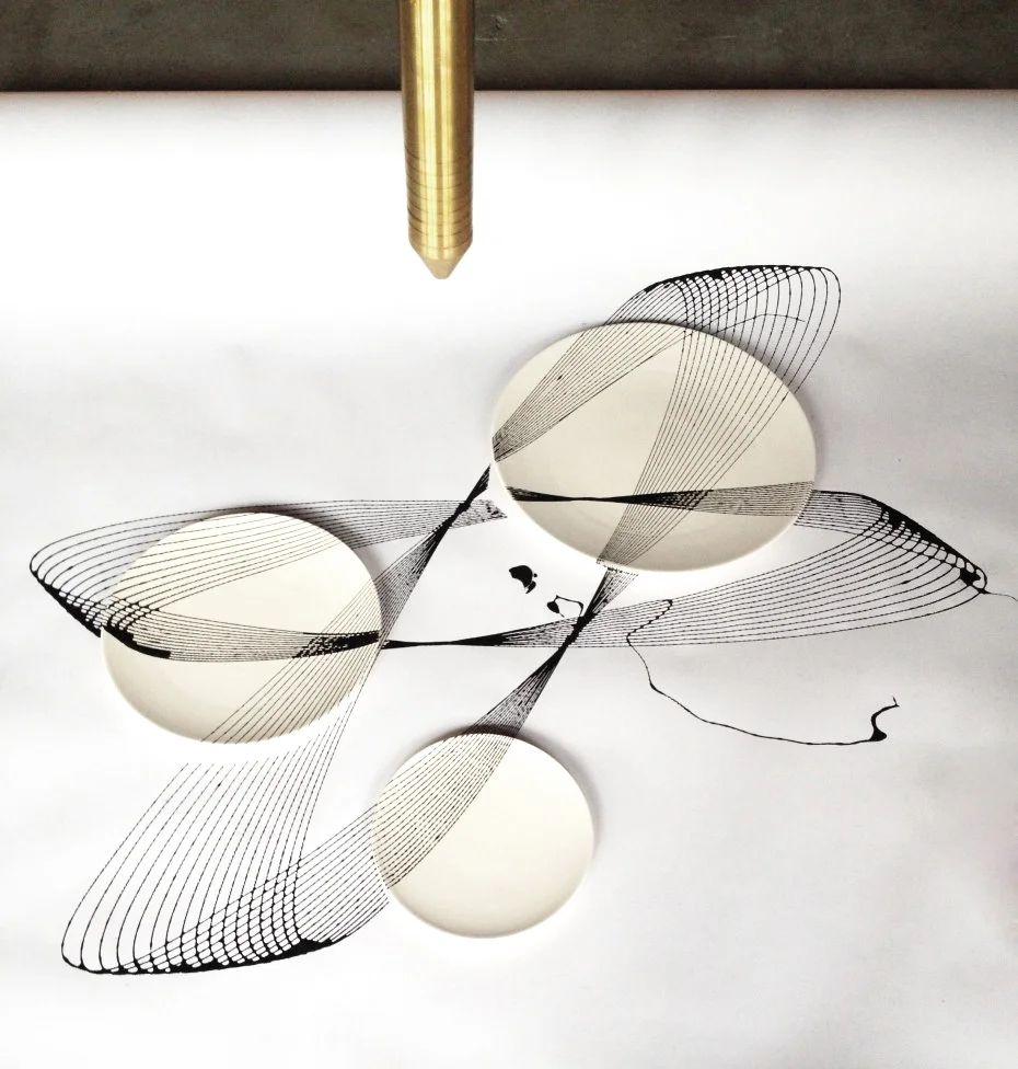 Oscillation plates-pendulum-David Derksen Design.jpg