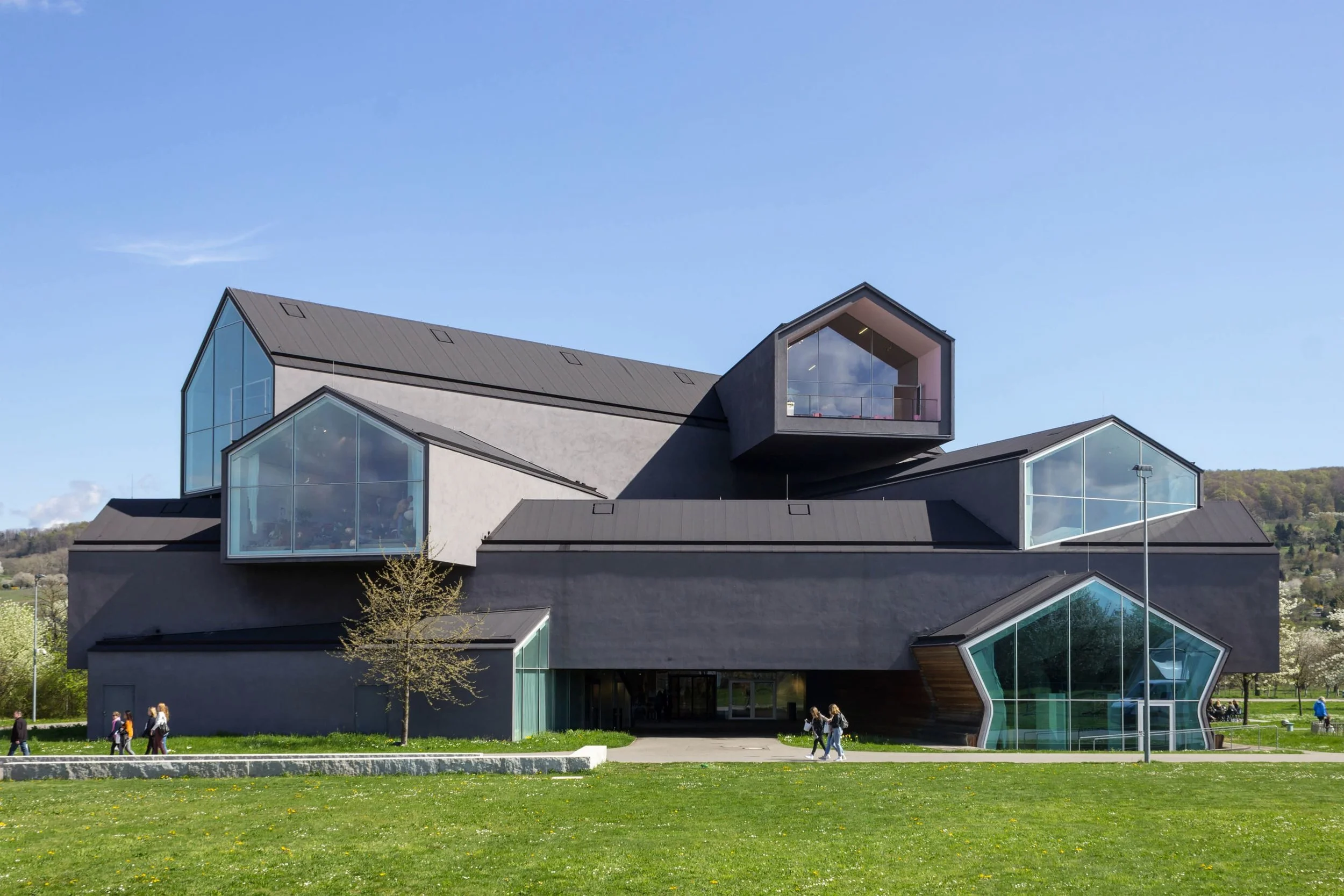 herzog-de-meuron-diego-laurino-vitrahaus-vitra-campus.jpeg