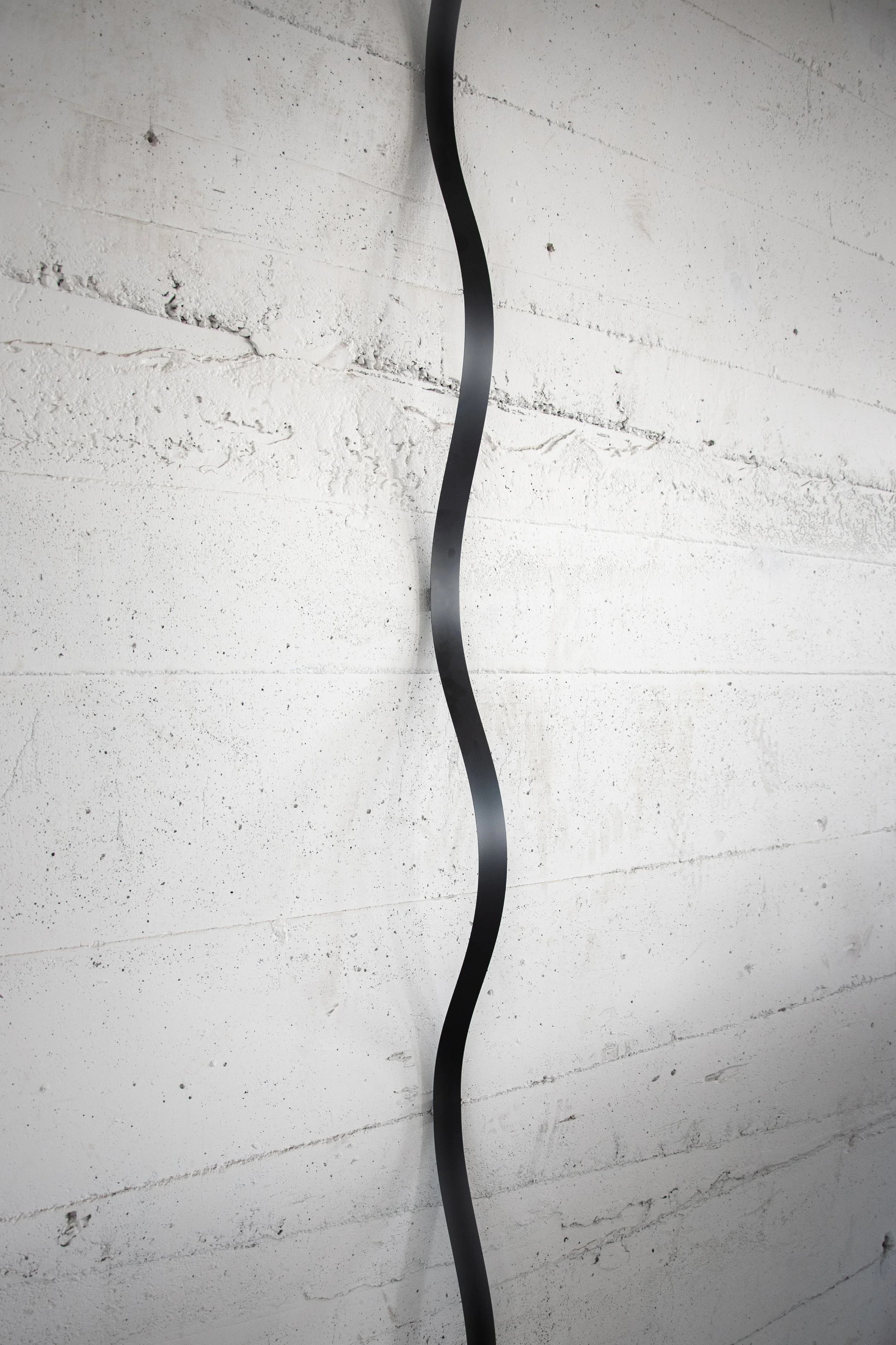 Sine Light - Black - [ARRAY] by David Derksen4.jpg