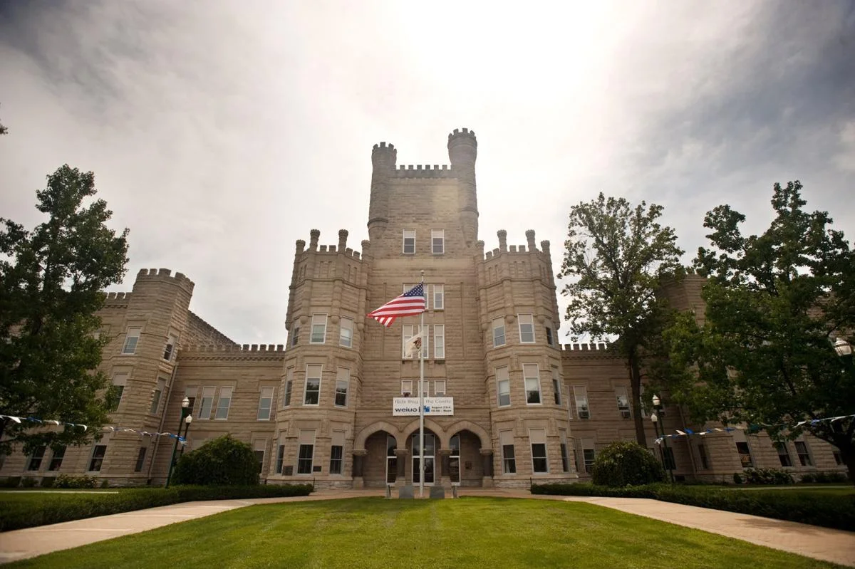 Old Main.jpg