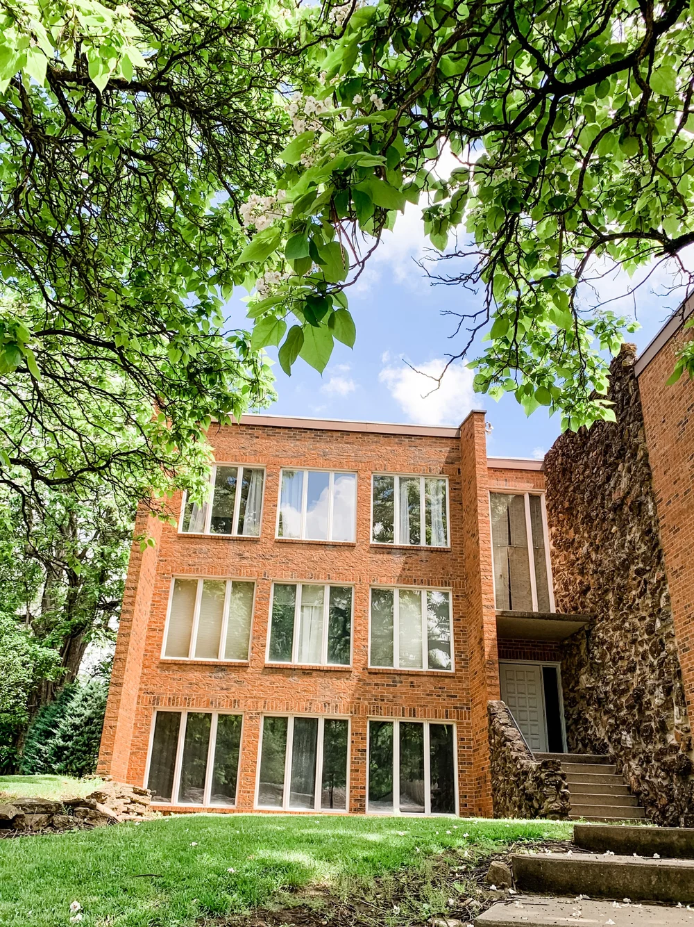 Charleston, Illinois — MAC Apartments