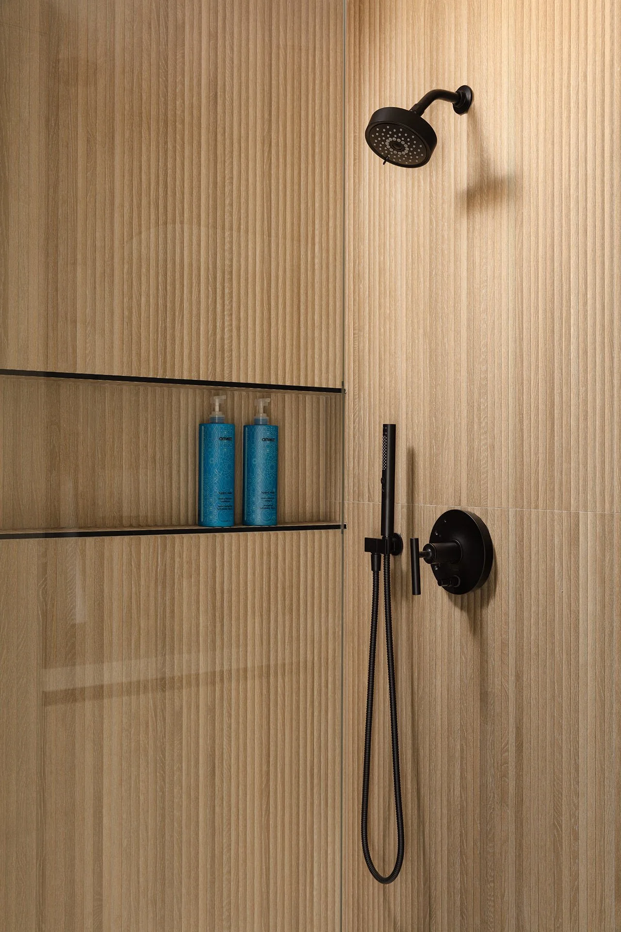 2641-ne-26th-ave-Maca-Interiors-@davehenzstudio-img13.jpg