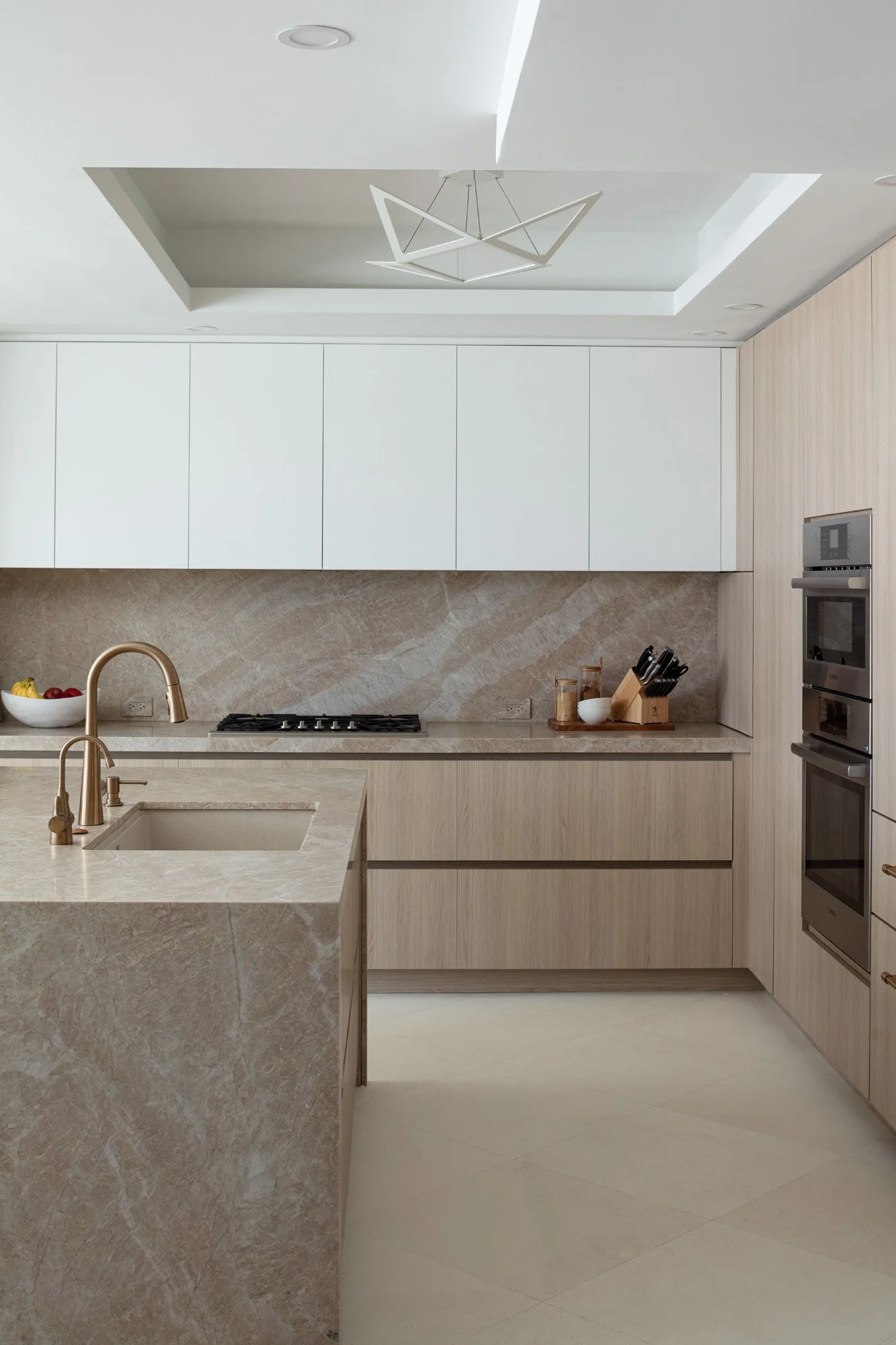 6000-island-blvd-maca-interiors-@davehenzstudio-img5.jpg
