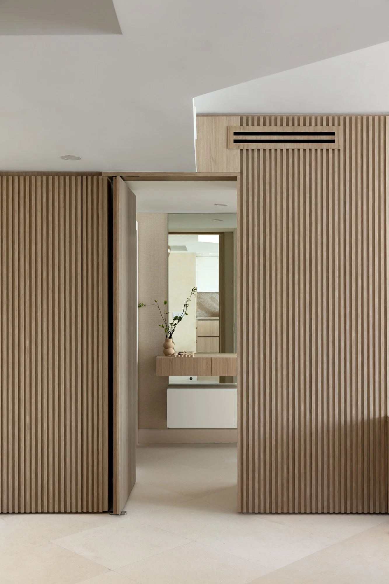 6000-island-blvd-maca-interiors-@davehenzstudio-img13.jpg