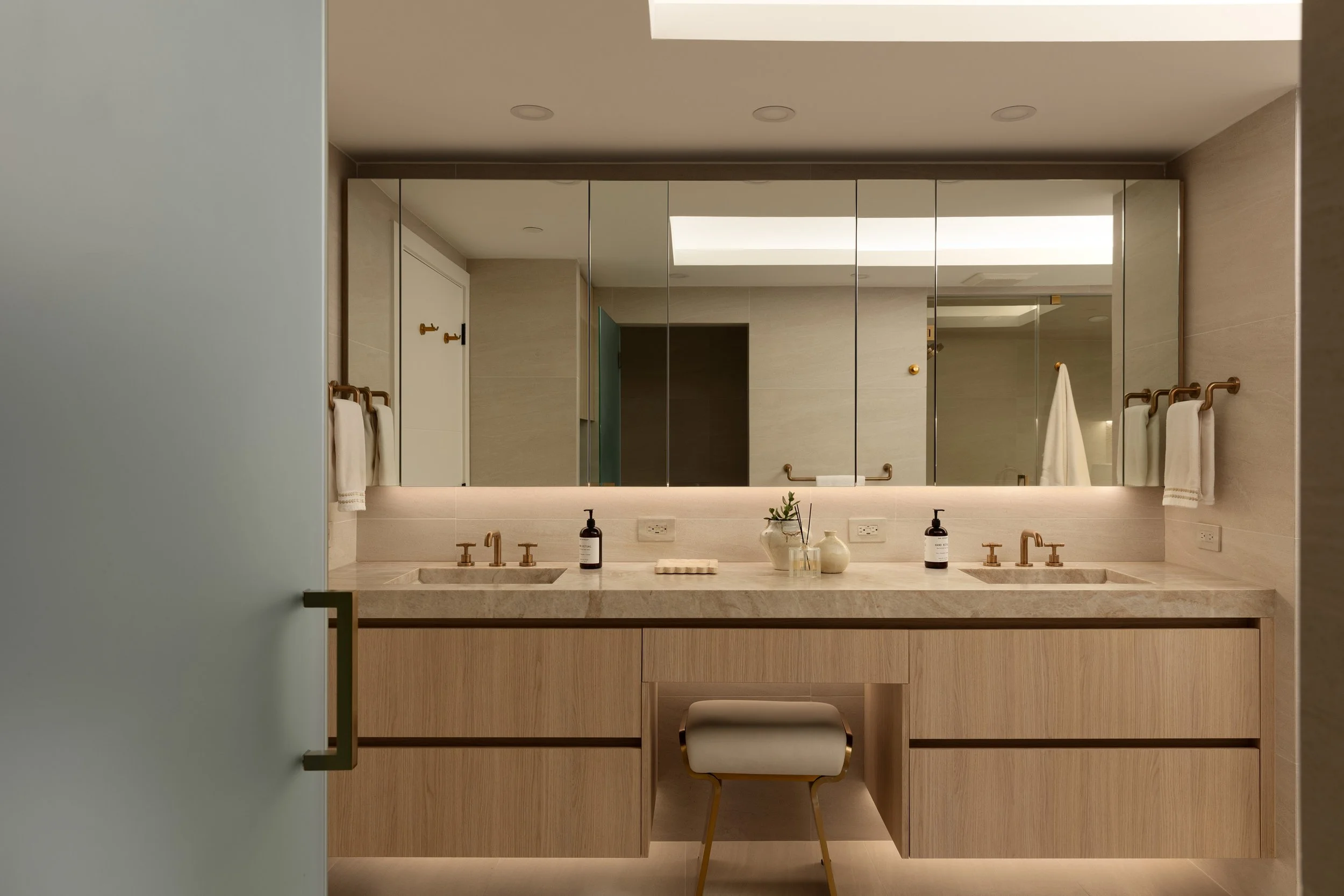 6000-island-blvd-maca-interiors-@davehenzstudio-img18.jpg