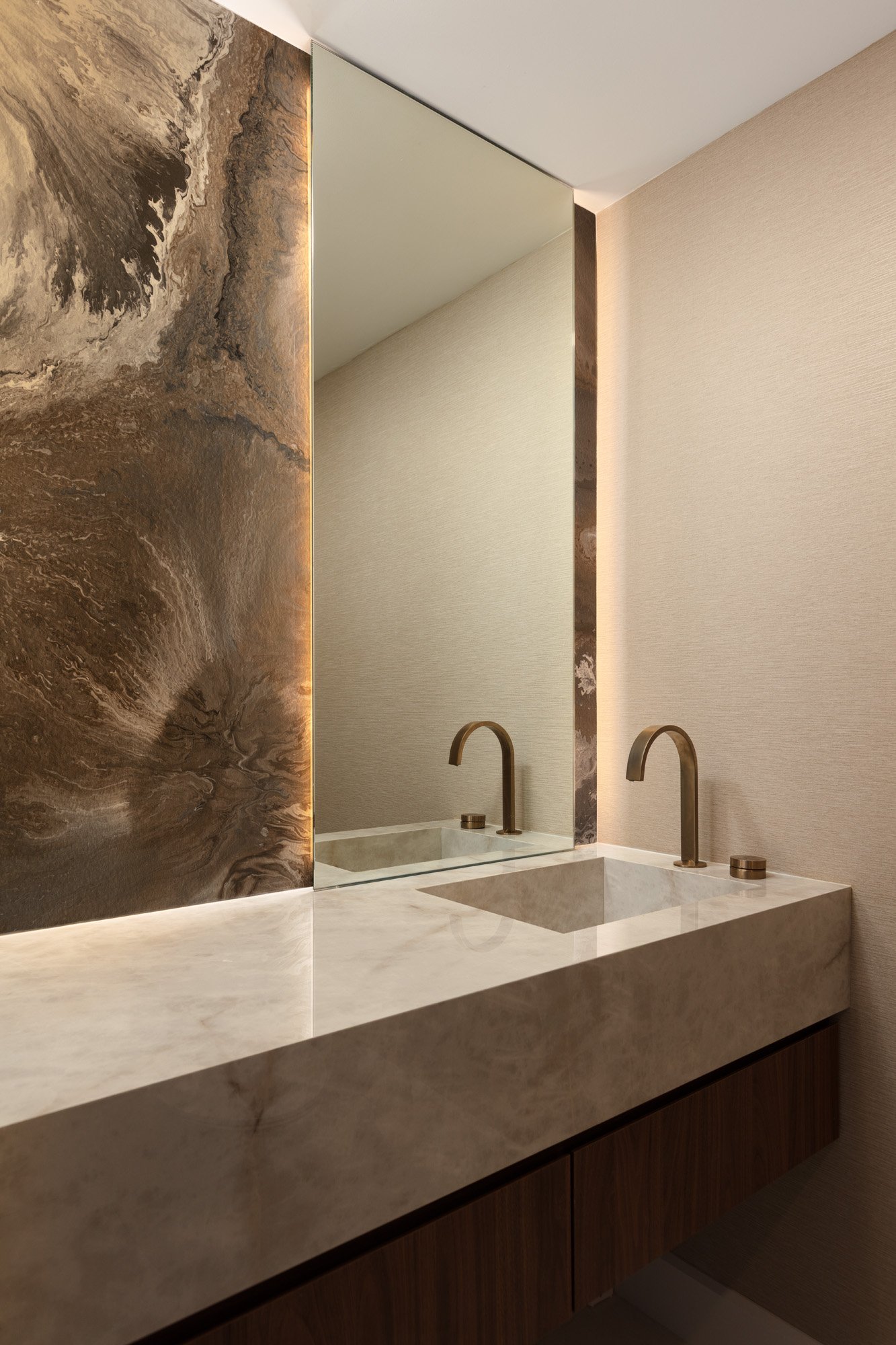 6000-island-blvd-maca-interiors-@davehenzstudio-img19.jpg