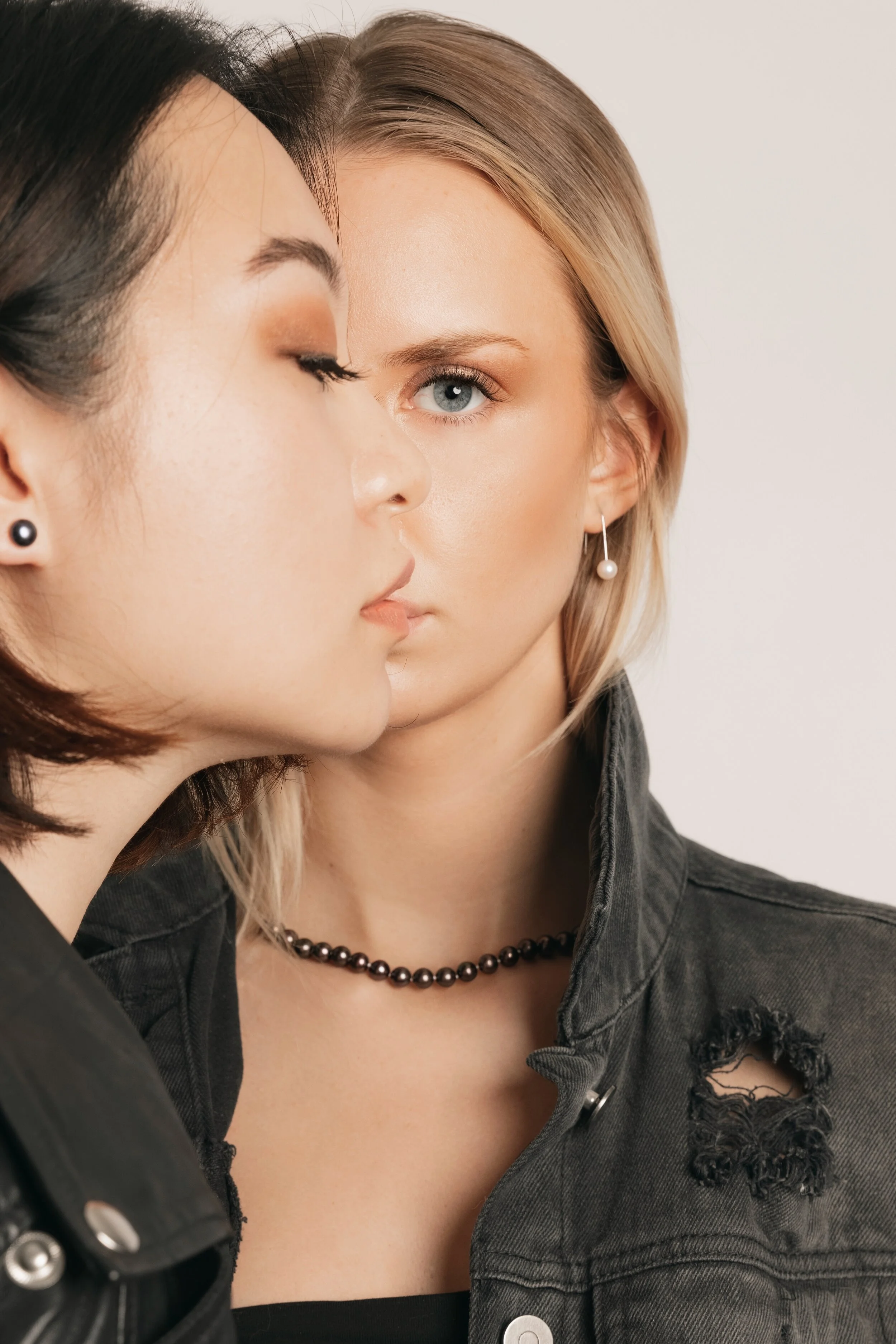 classic round pearl necklace