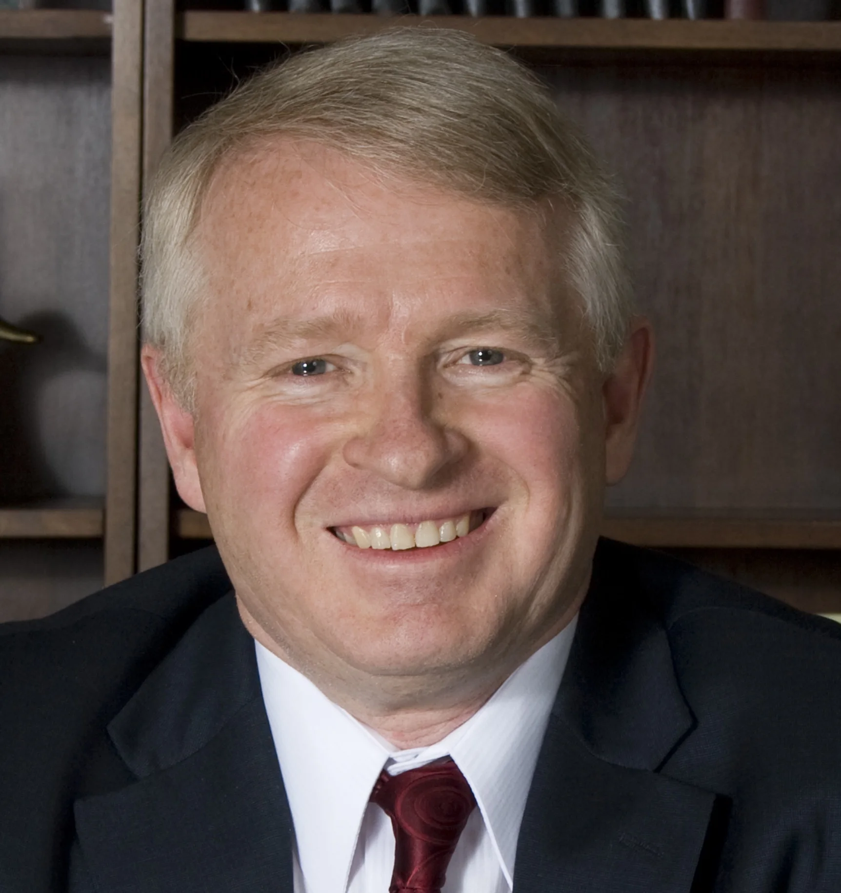 Terry Roberts headshot.jpg