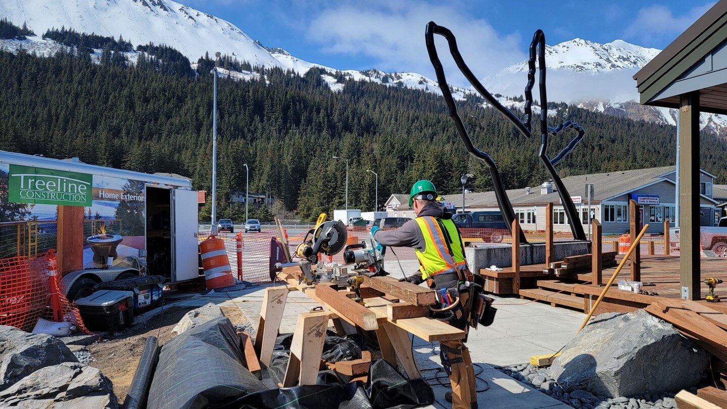 Seward project update: Different week, different crew, same amazing results! We've made progress out front with the stairs and benches as well as the boardwalk. Railing and more to come, so stay tuned!
Photo credit: @justalittleheartless
#kenaif
