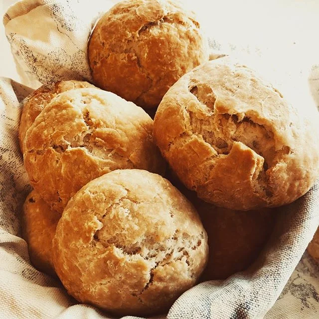 #sourdough dinner rolls
&bull;
&bull;
&bull;
#organic #natural #farmHer #sustainable #freerange #microfarm #eggs #humane #chickens #produce #farming #farmlife #sustainableag #nature #holistic #sturgeonbay #doorcounty #wisconsin 
#biodynamic
#permacul