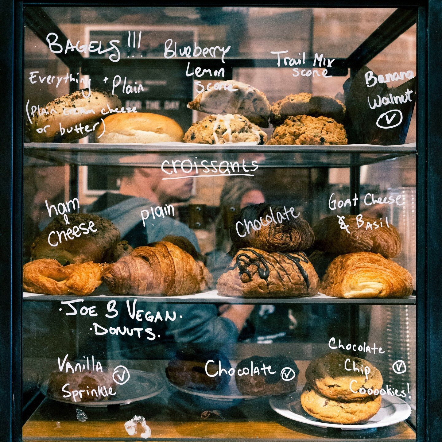 A drool-worthy full pastry case -- grab something tasty until 1PM today! 🤘