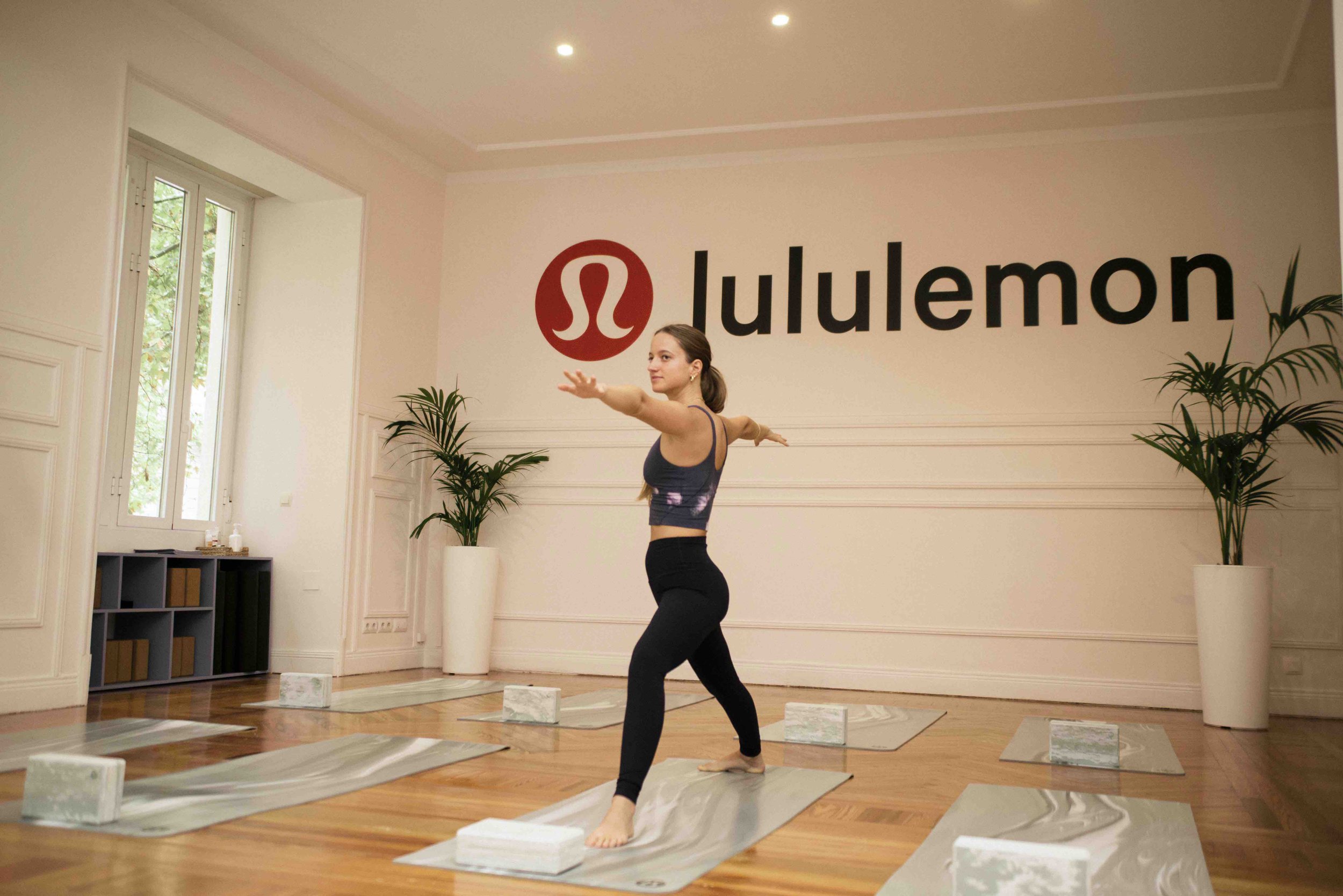 Asana Groove Lululemon13-.jpg