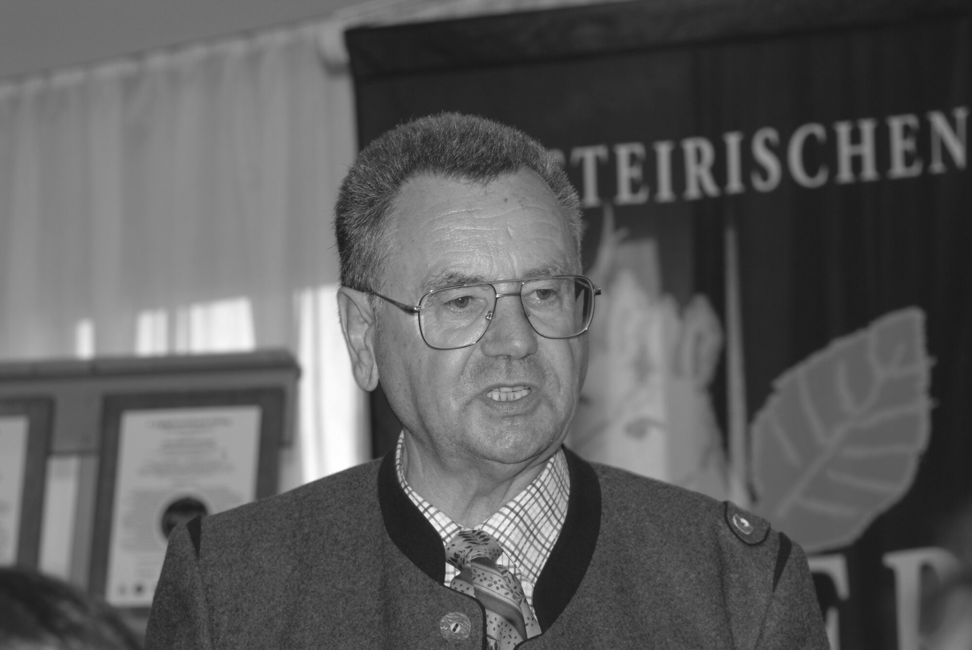 Nachruf auf August Szabo