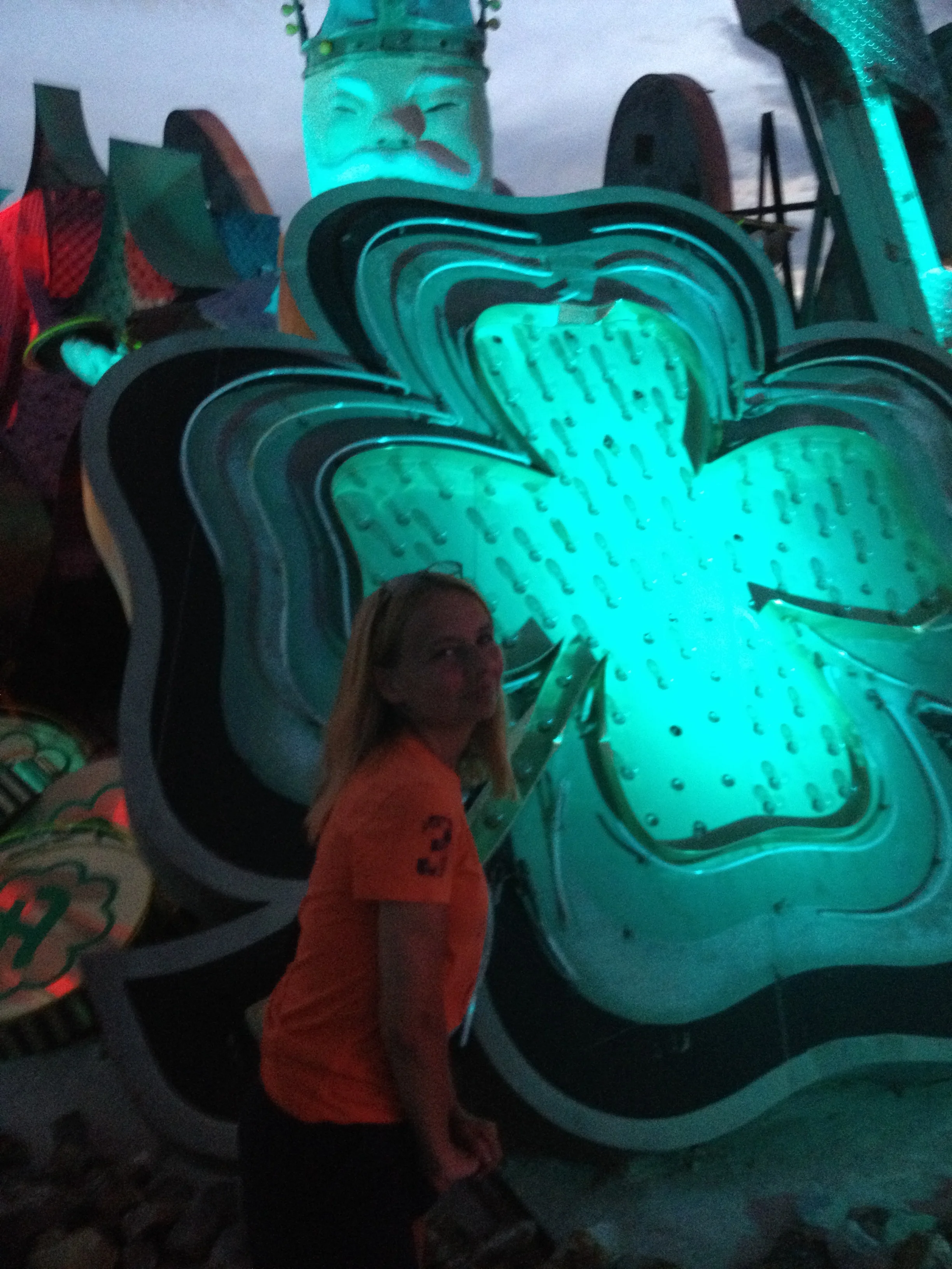 Angie's old iPhone 512.JPG