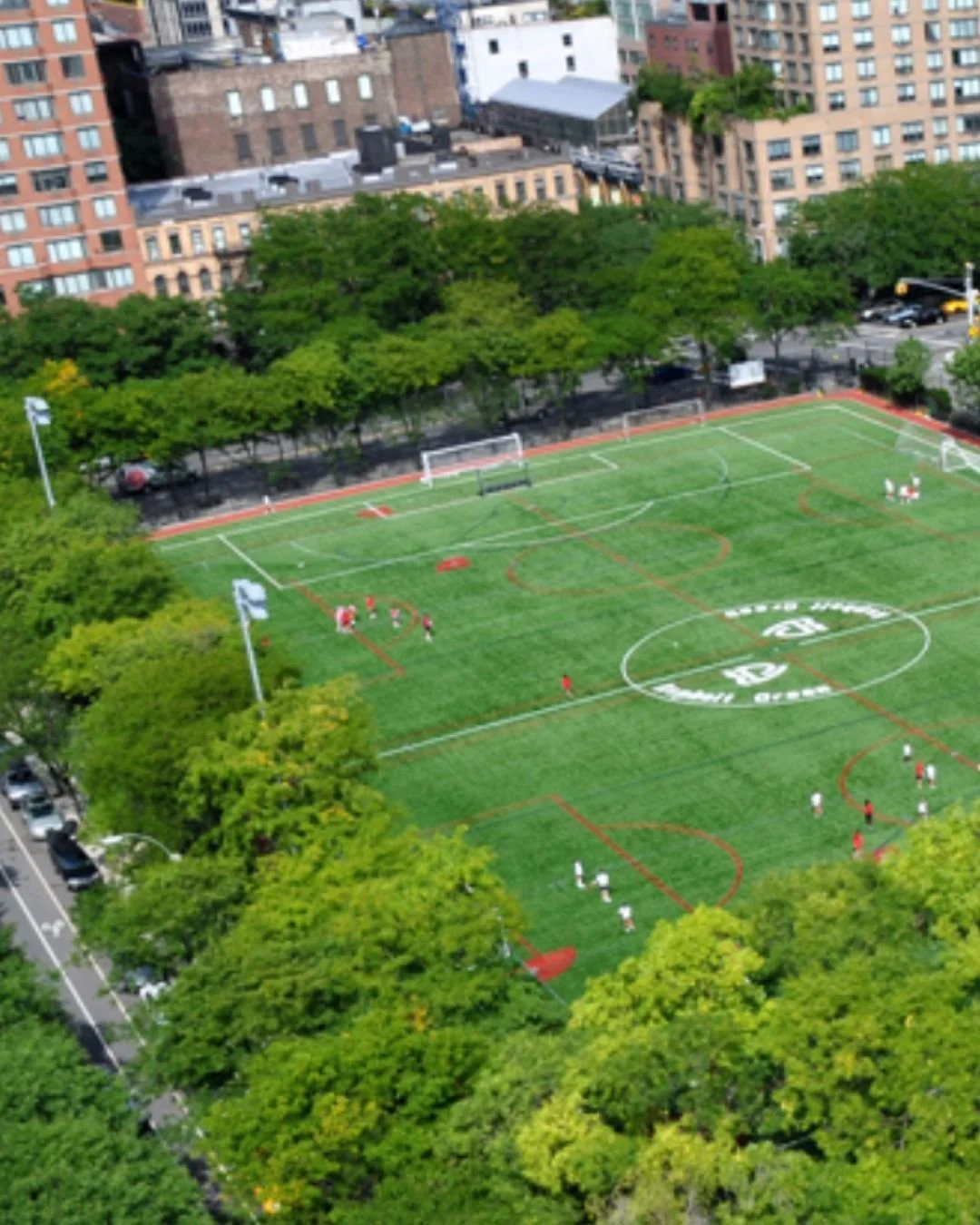 📍UES 🚨 ROOFTOP DROP ⬇️⬇️⬇️

Dan Humphrey would definitely play here, and you should, too.

Get in on all the gossip at Asphalt Green this fall season: 

🗓️ Sundays | (Asphalt Green) | 7v7 | P2 - Inter/Adv
🗓️ Sundays | (Asphalt Green) | 7v7 | P3 -