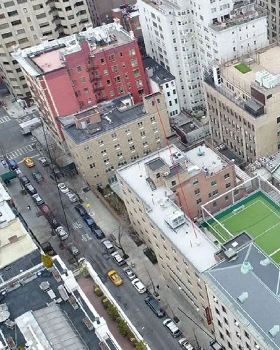 Spotted on the streets of upper Manhattan: NYC Footy takes over the UES and extends Early Bird pricing (for this particular league). 🤫⚽️ 

Loyola School is our newest uptown fling. One of the most exclusive playing surfaces in an area desperately la