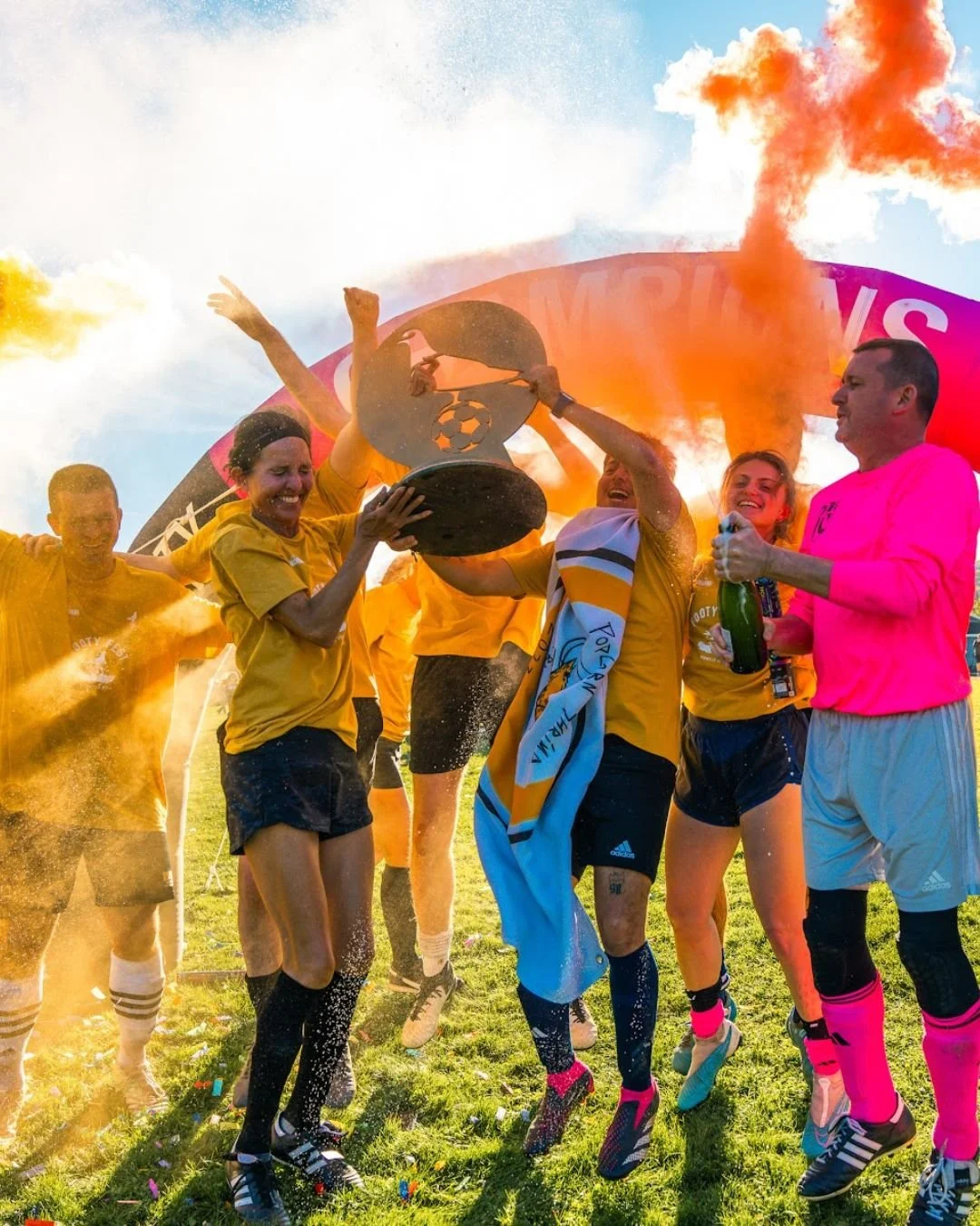 Footy Fest is THIS SATURDAY! 🚨⚽ ONLY THREE SLEEPS AWAY ‼️⛰️

We're loading up the @dumbomoving 📦 trucks, taking our tail feathers to the mountains 🐦, and can't wait for you all to join us for some legendary Catskills soccer ⚽️ and an afterparty fo