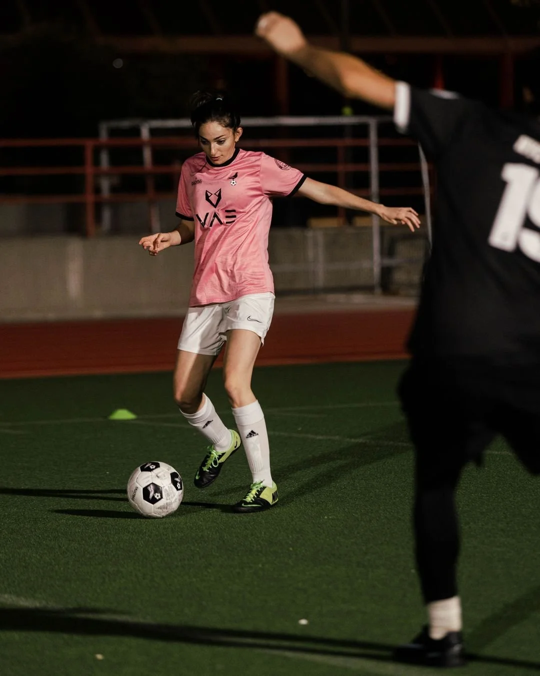 Footy runs on Lady Ballers so we're giving you an EXTRA 10%&ndash;20% off 💪👩

⏰ LADIES FIRST ENDS TONIGHT &mdash; Female free agents can still score an EXTRA 10%&ndash;20% off on top of Early Bird pricing in 💯+ winter leagues. 

Some of our favori