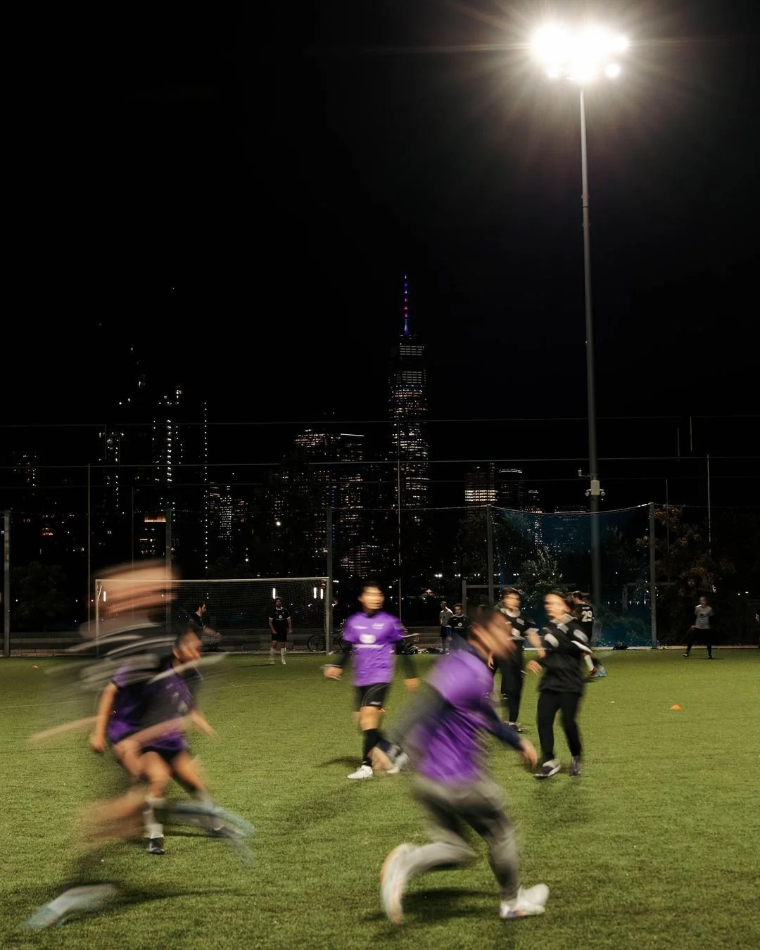 🚨LITERALLY JUST ONE TEAM SPOT LEFT🚨

⚽️❄️ Grab your friends &amp; join us this winter at 📍@husdonriverpark :

🗓️ Mondays | West Village (Gansevoort Peninsula) | 7v7 | P2 - Intermediate/Advanced

Rregister your team now at the 🔗 in bio before thi