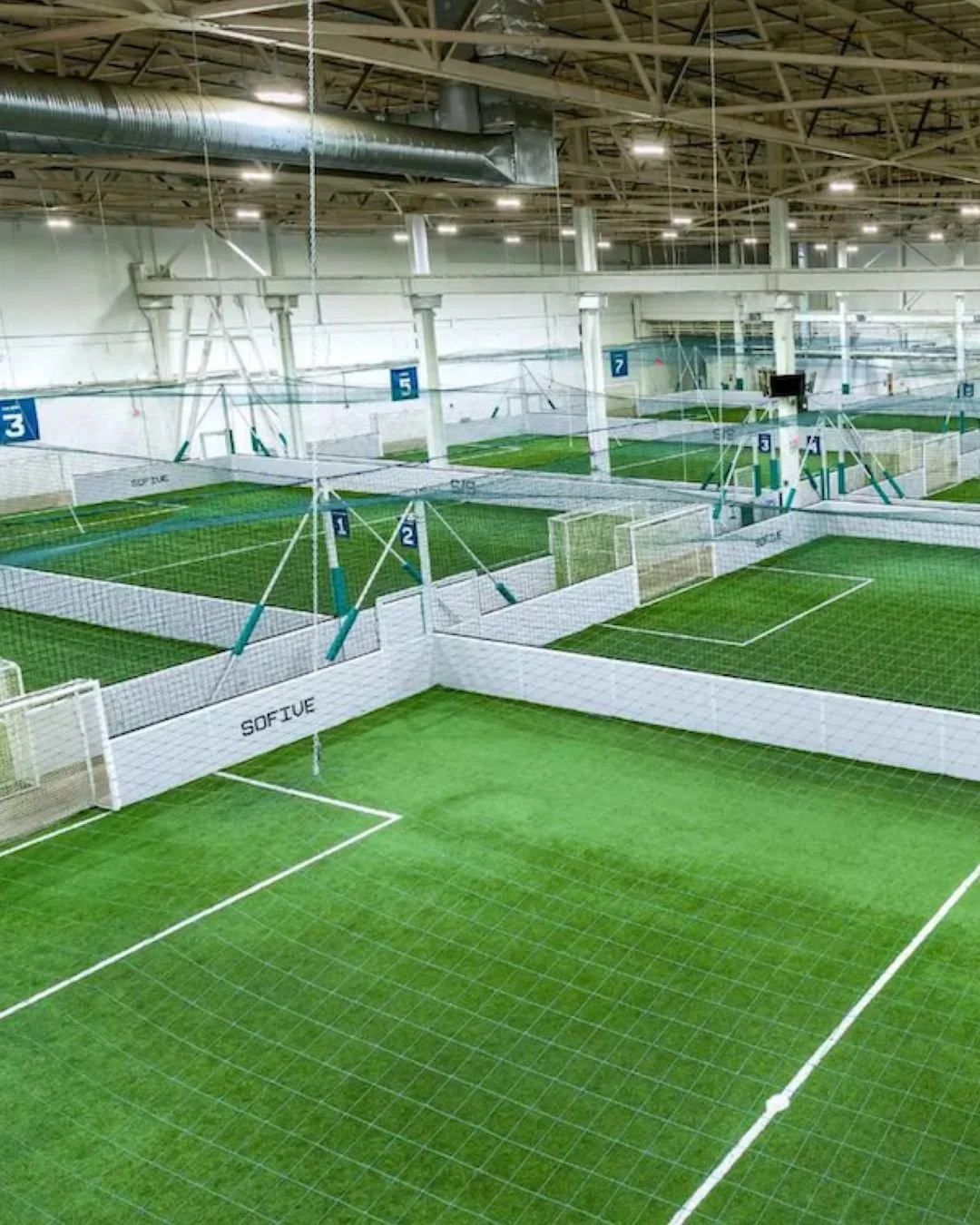 Looking to play indoor soccer in New Jersey? REGISTER FOR SOFIVE IN MEADOWLANDS ⬇️⬇️⬇️

🗓️ Sundays | Meadowlands (SoFive) | 5v5 | P3

Sofive Meadowlands is a premier indoor soccer facility in northern, NJ, featuring eight 5-a-side fields, video anal