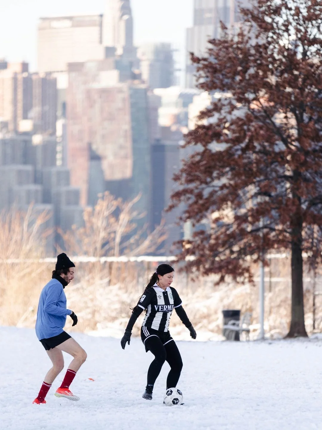 🥶 A gallery of brrrrrrilliant Footy moments&hellip;

And sneak peek at what NYC will look like this weekend 🫣❄️