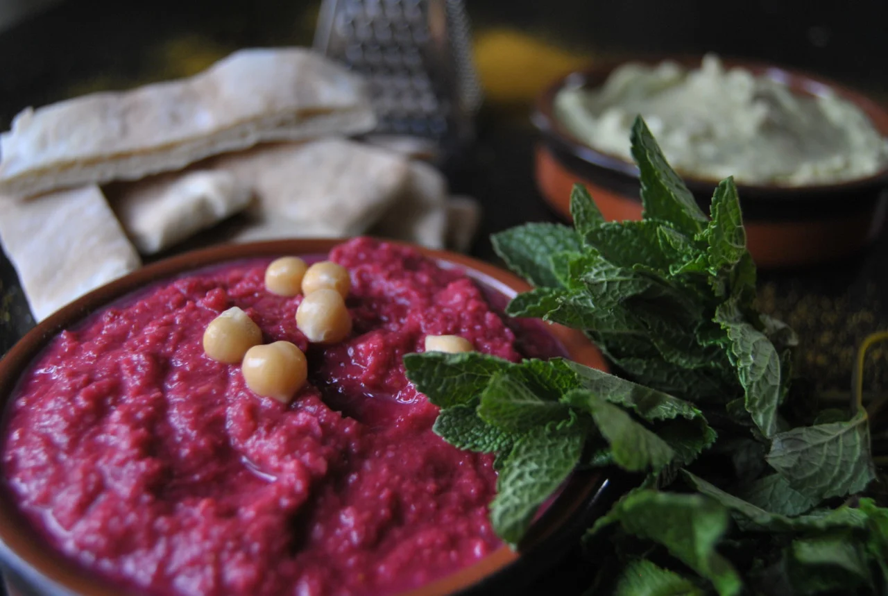 beetroot.hummus.jpg